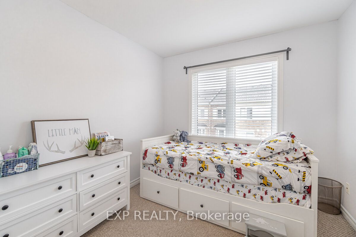 165 Hampshire Way S, #108