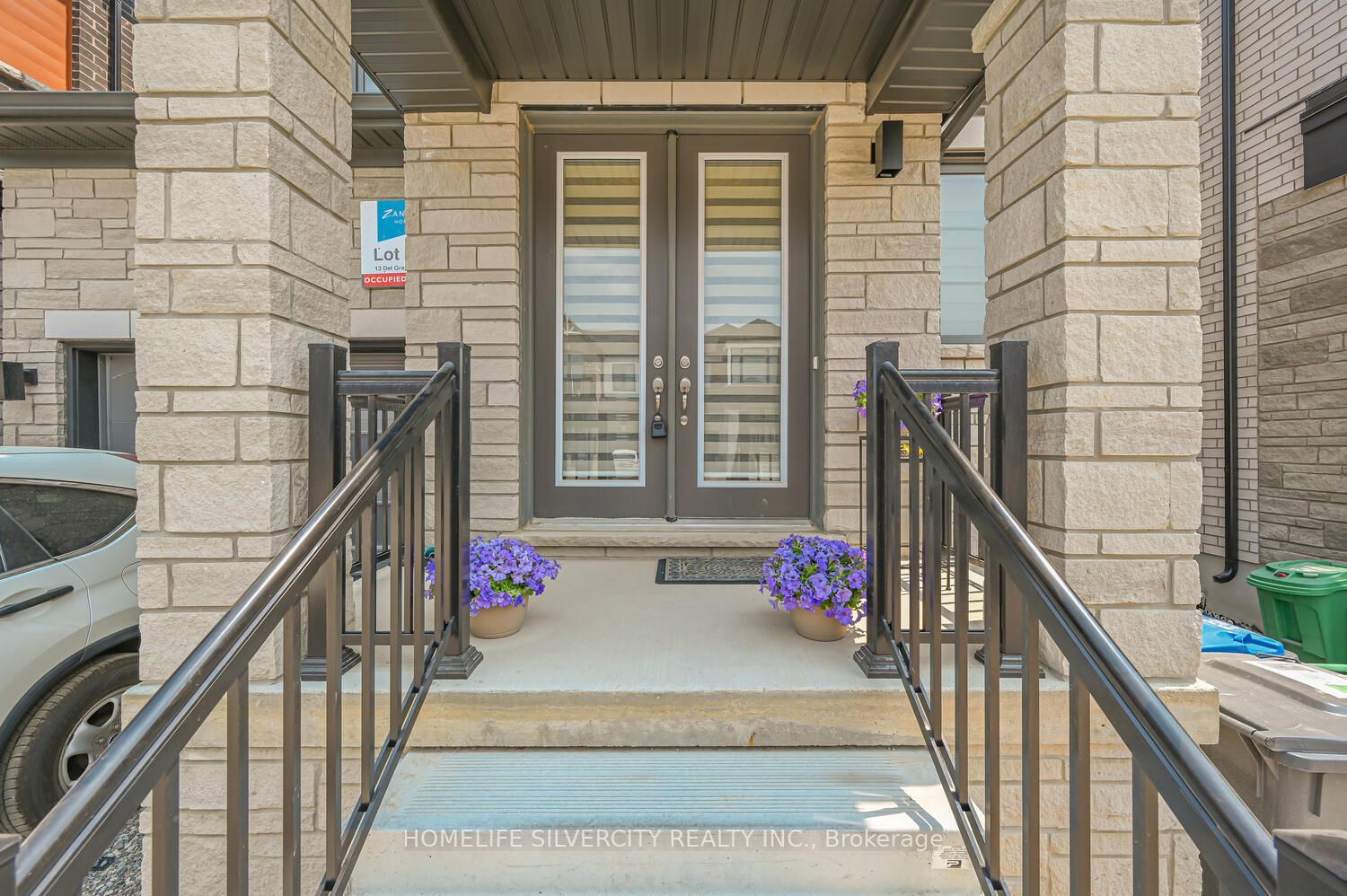 13 Del Grappa St