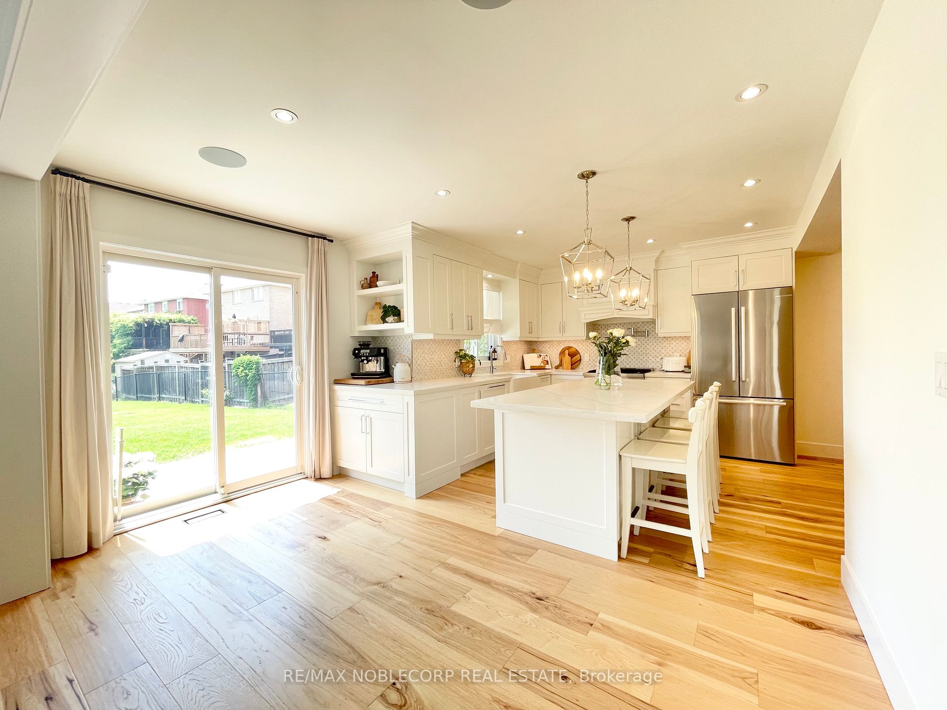 4 Marnet Crt