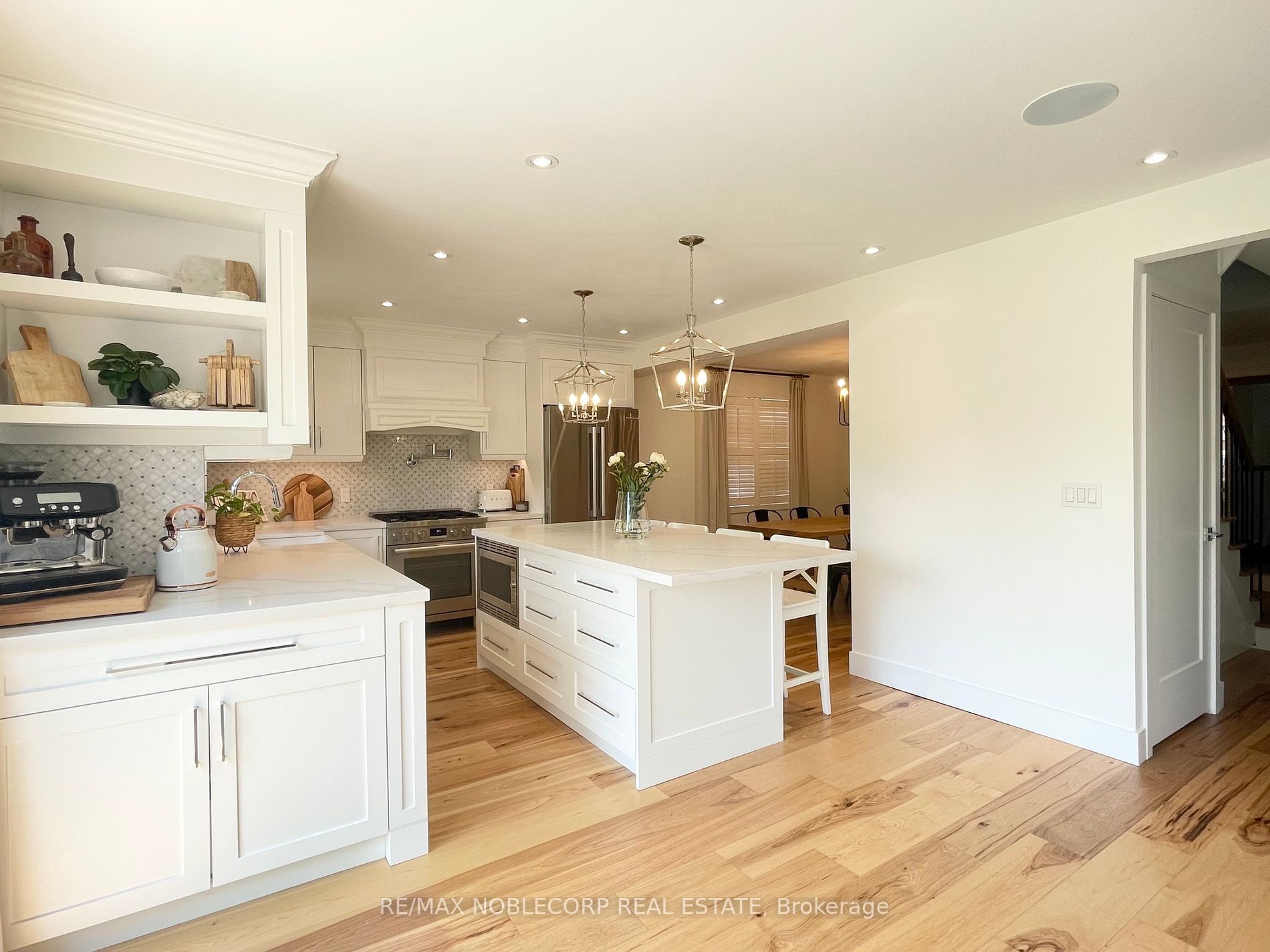 4 Marnet Crt