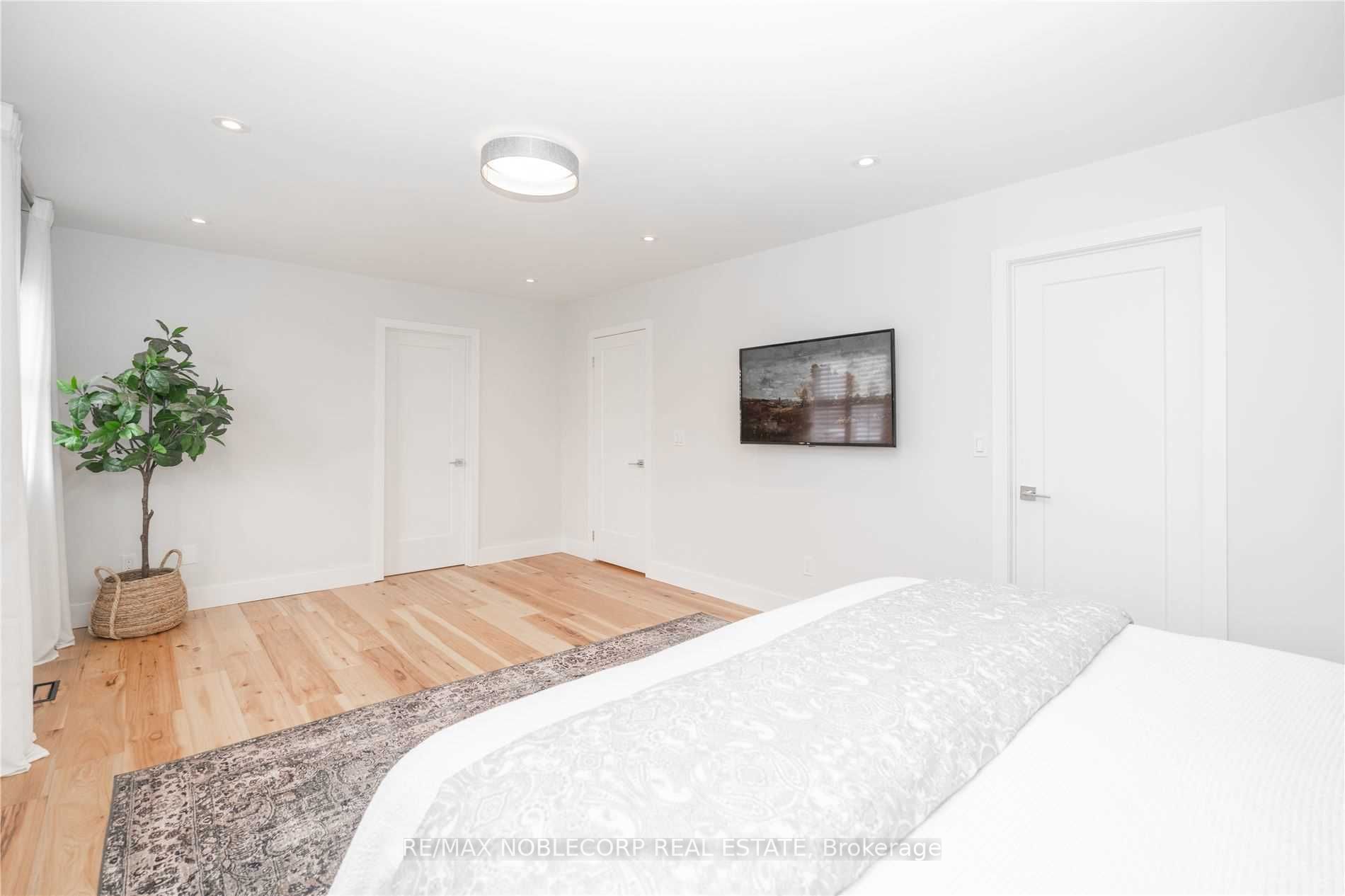 4 Marnet Crt