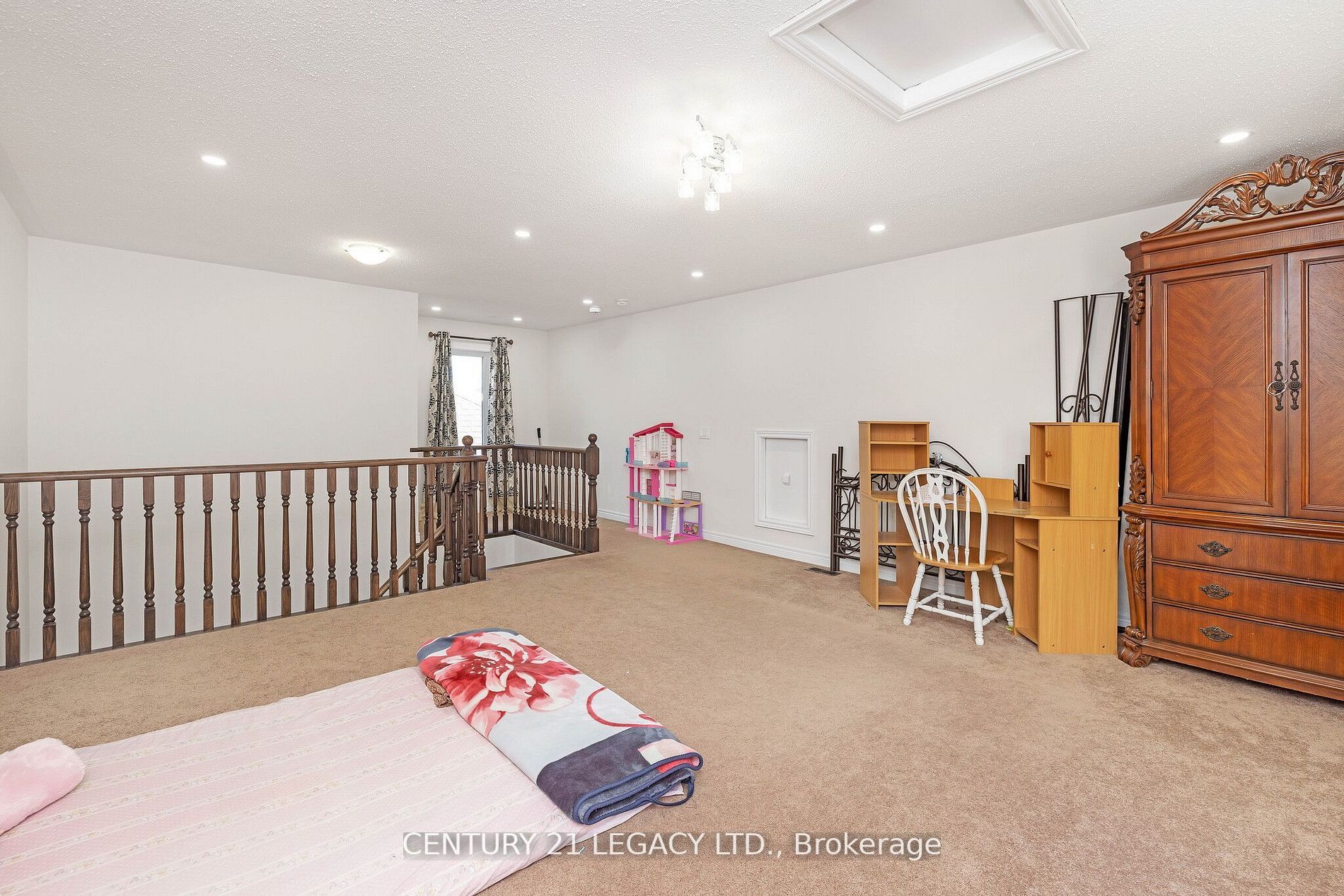 127 Larson Peak Rd E