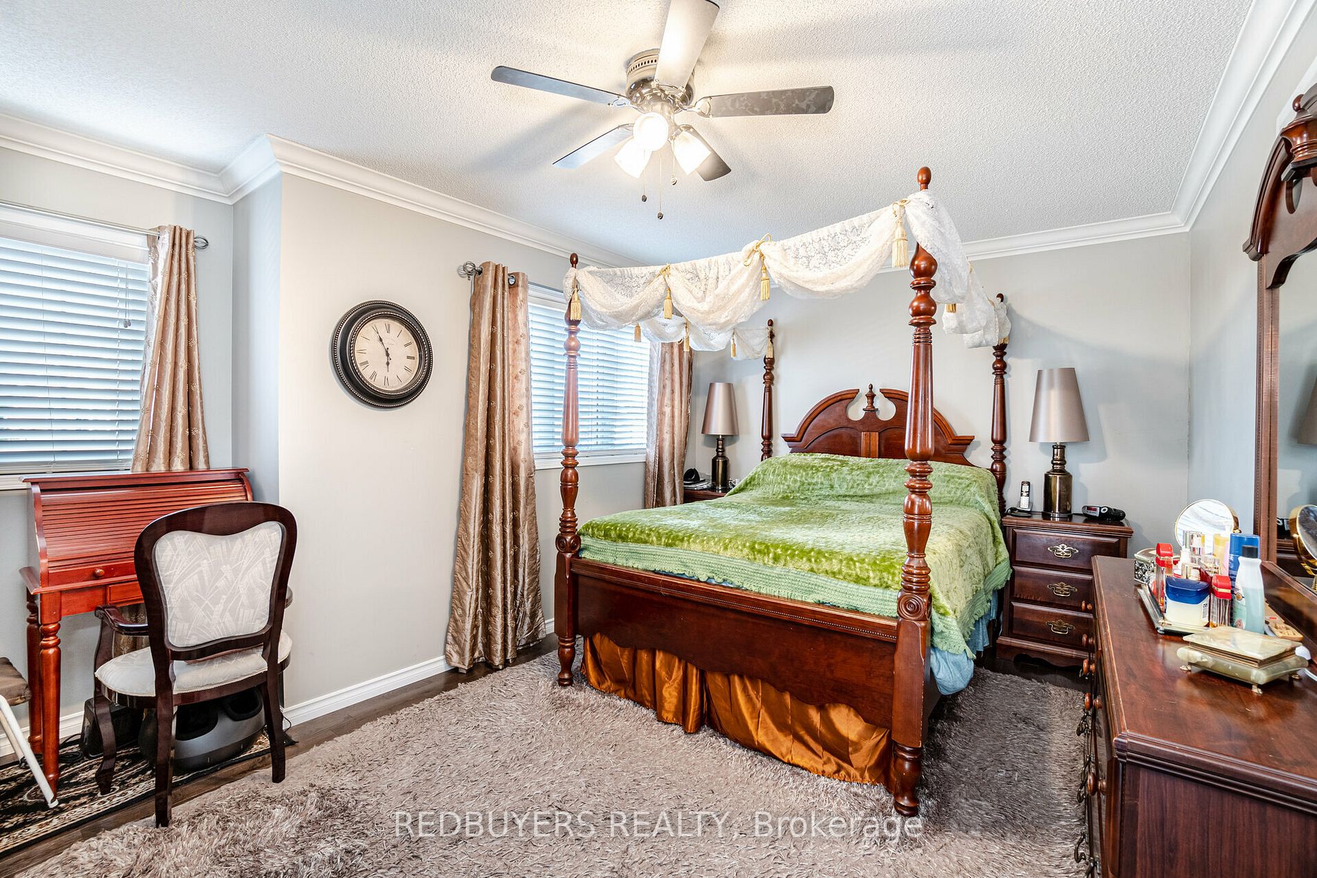 31 Fallstar Cres
