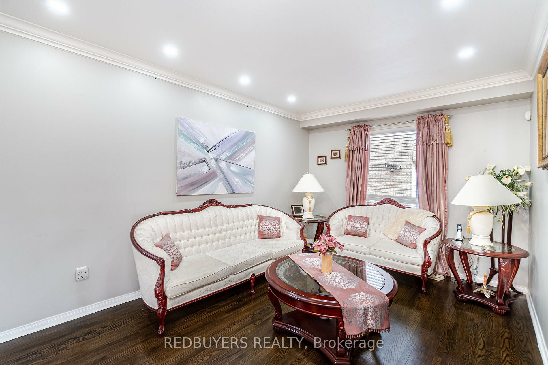31 Fallstar Cres