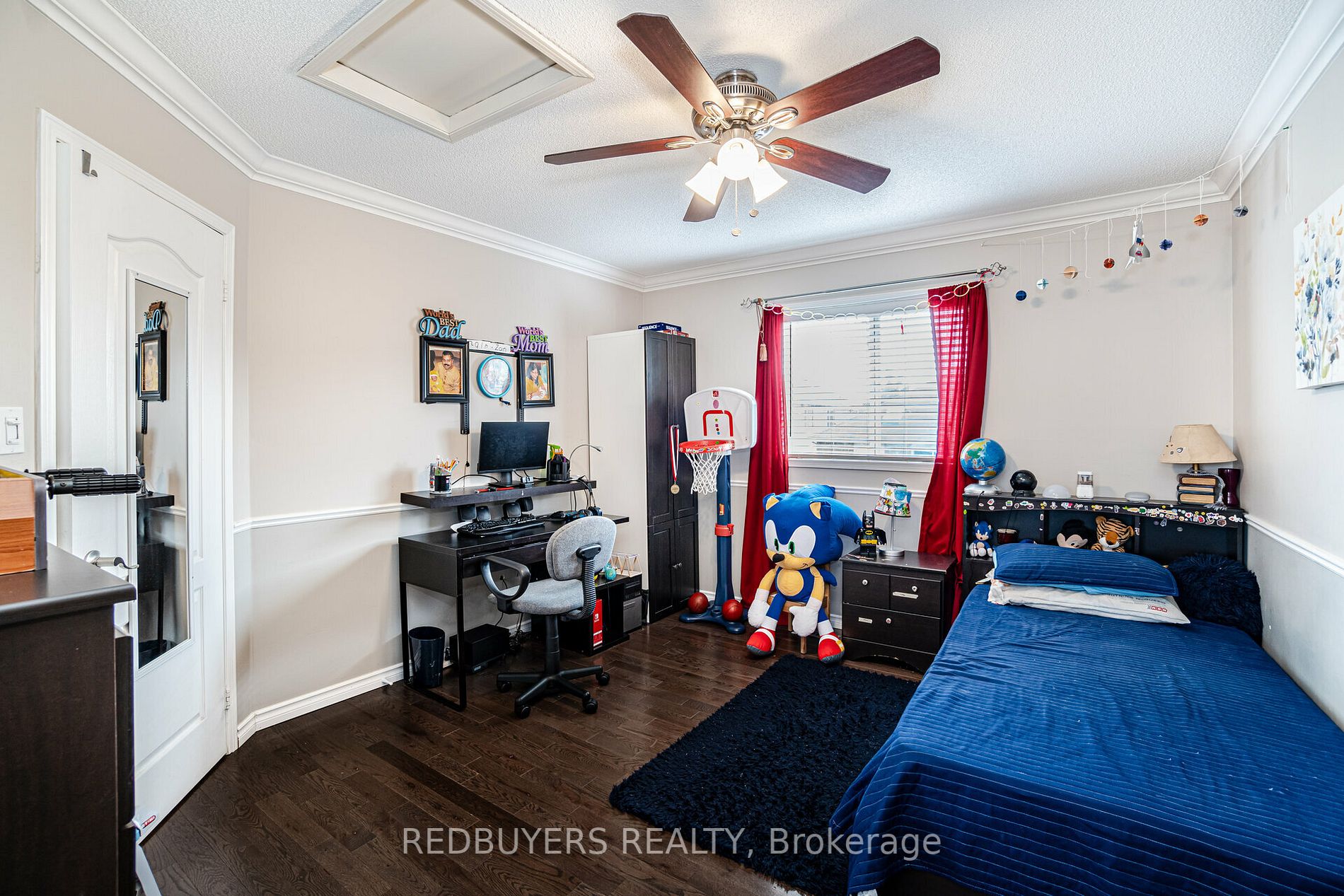 31 Fallstar Cres