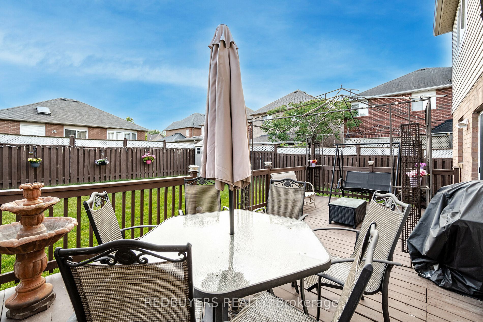 31 Fallstar Cres