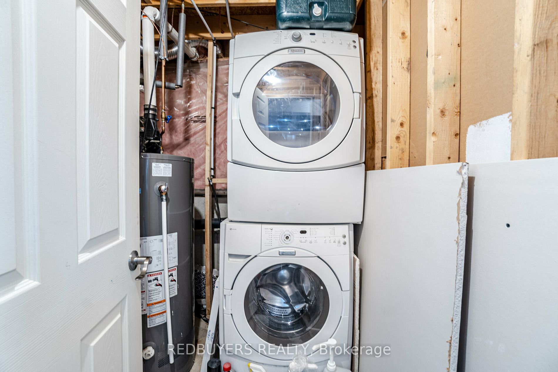 31 Fallstar Cres