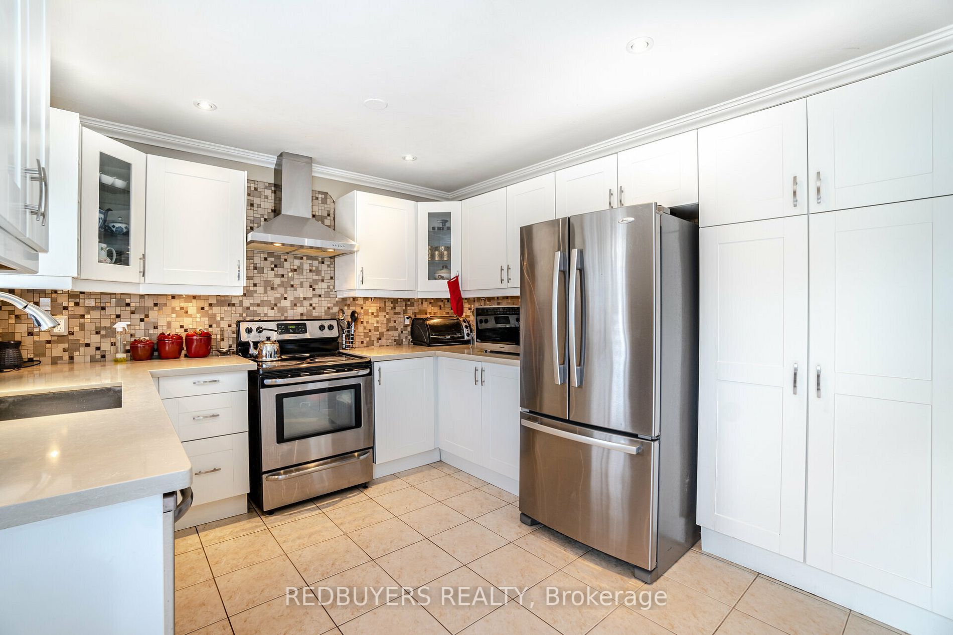 31 Fallstar Cres