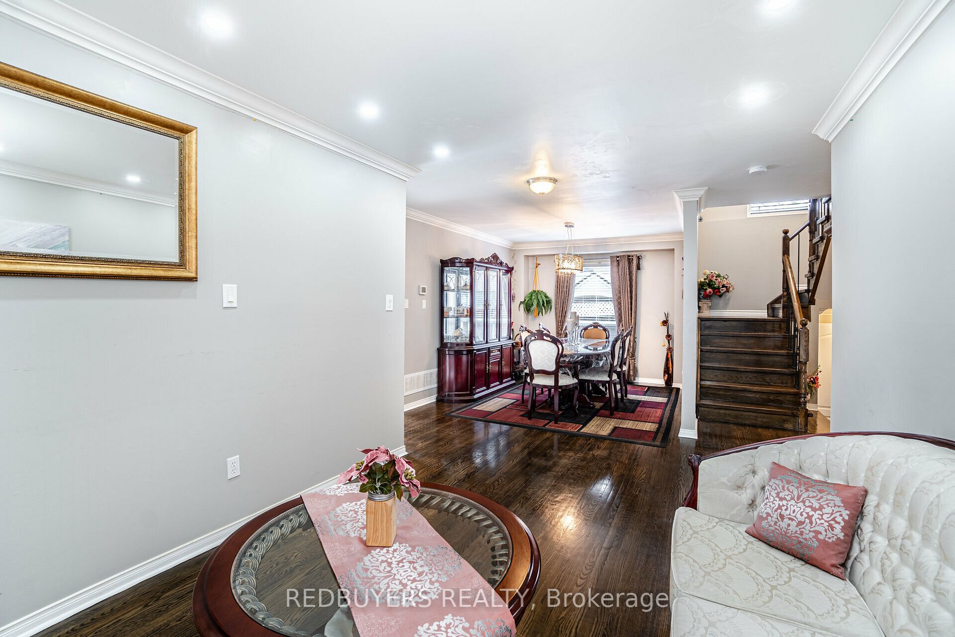 31 Fallstar Cres