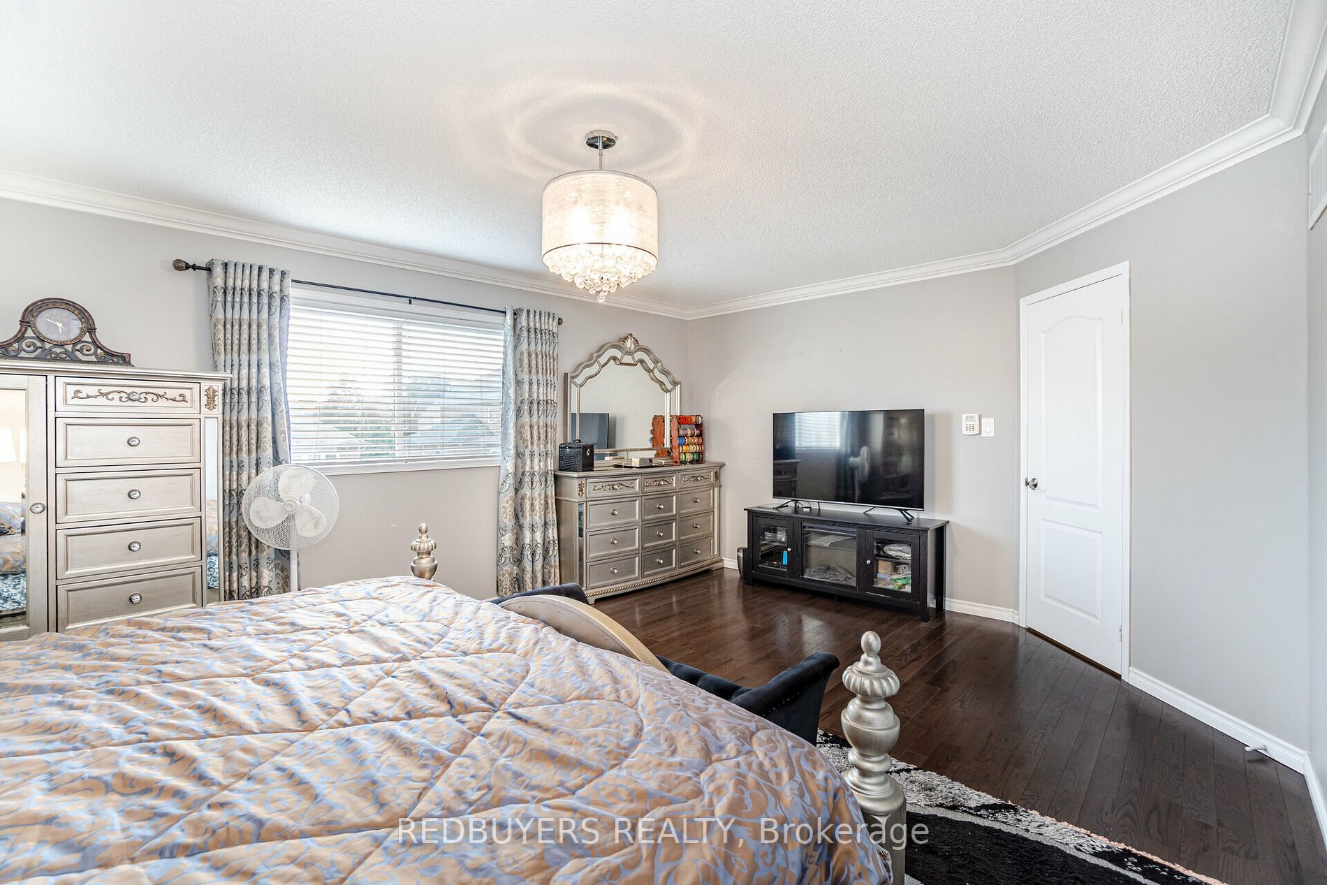 31 Fallstar Cres