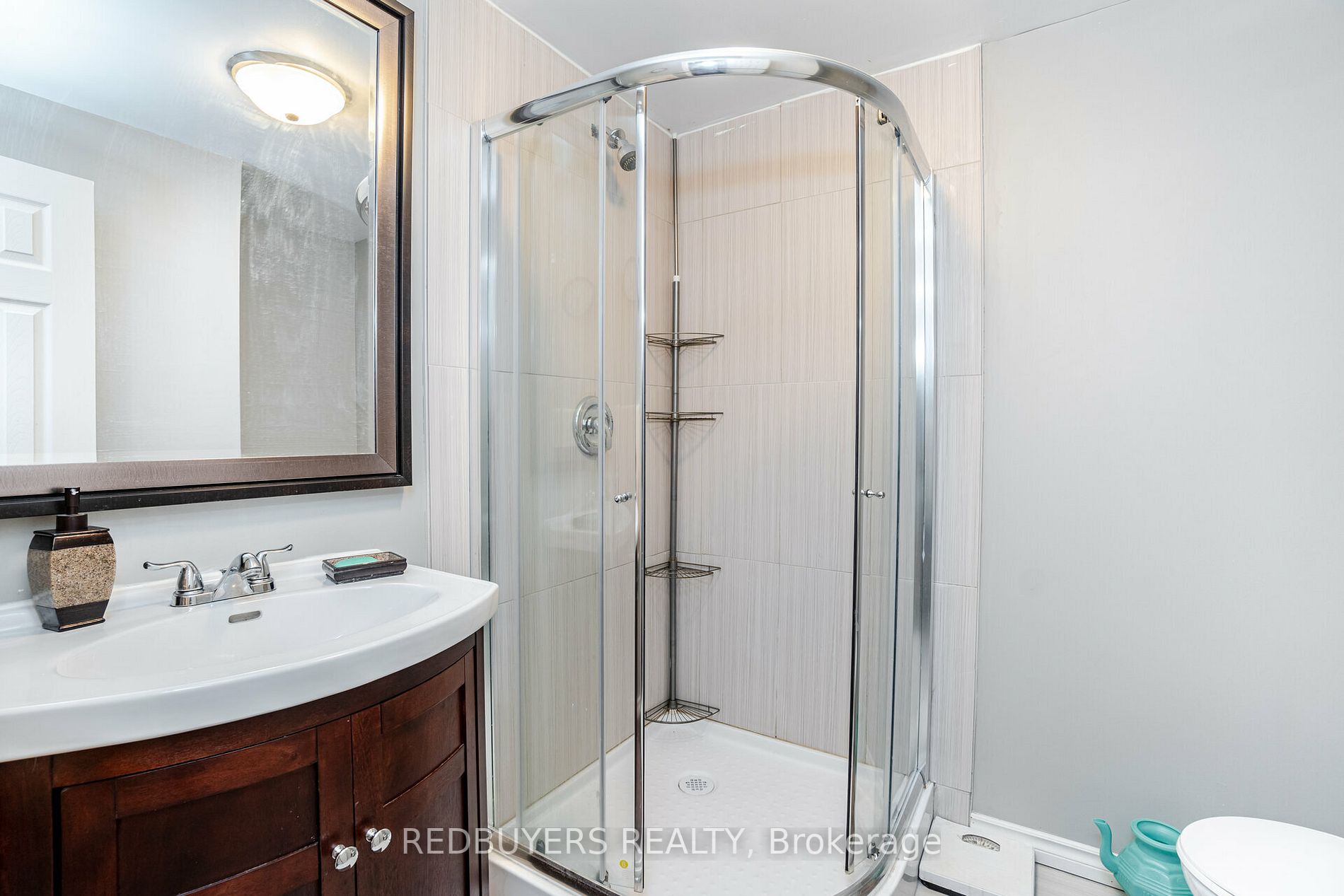 31 Fallstar Cres