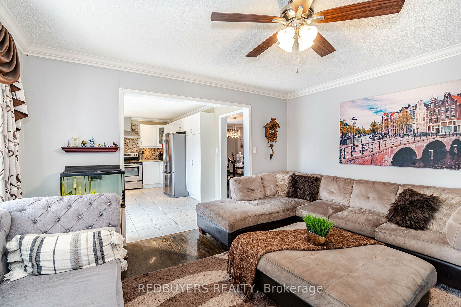 31 Fallstar Cres