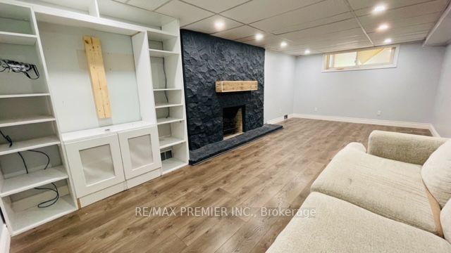 581 LAURAL Drive
