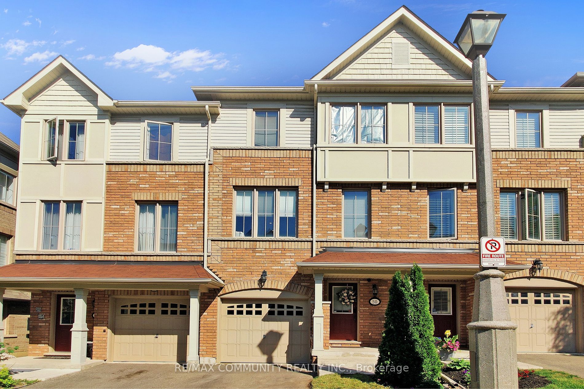 50 Cedar Lake Cres, #50