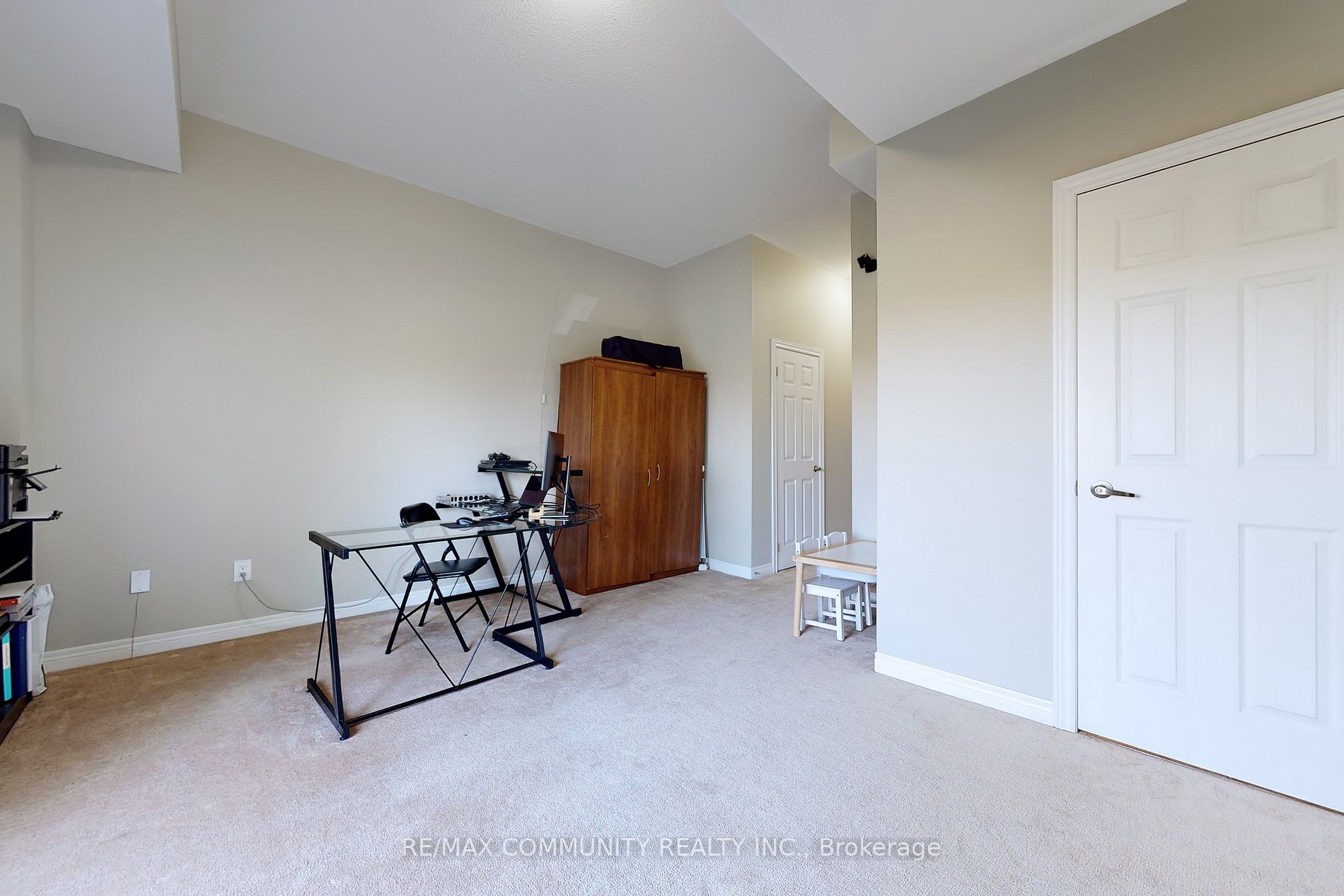 50 Cedar Lake Cres, #50