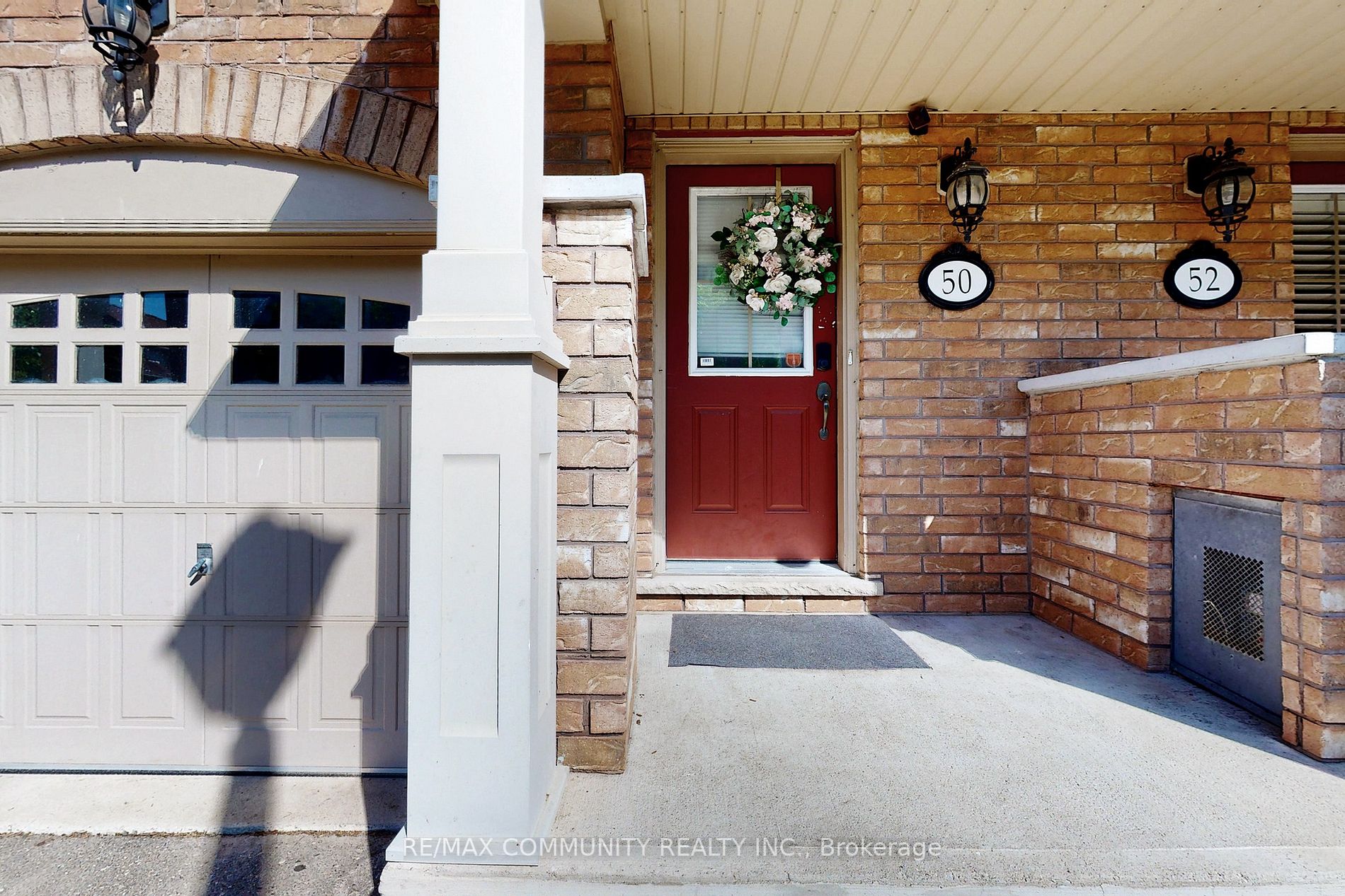 50 Cedar Lake Cres, #50
