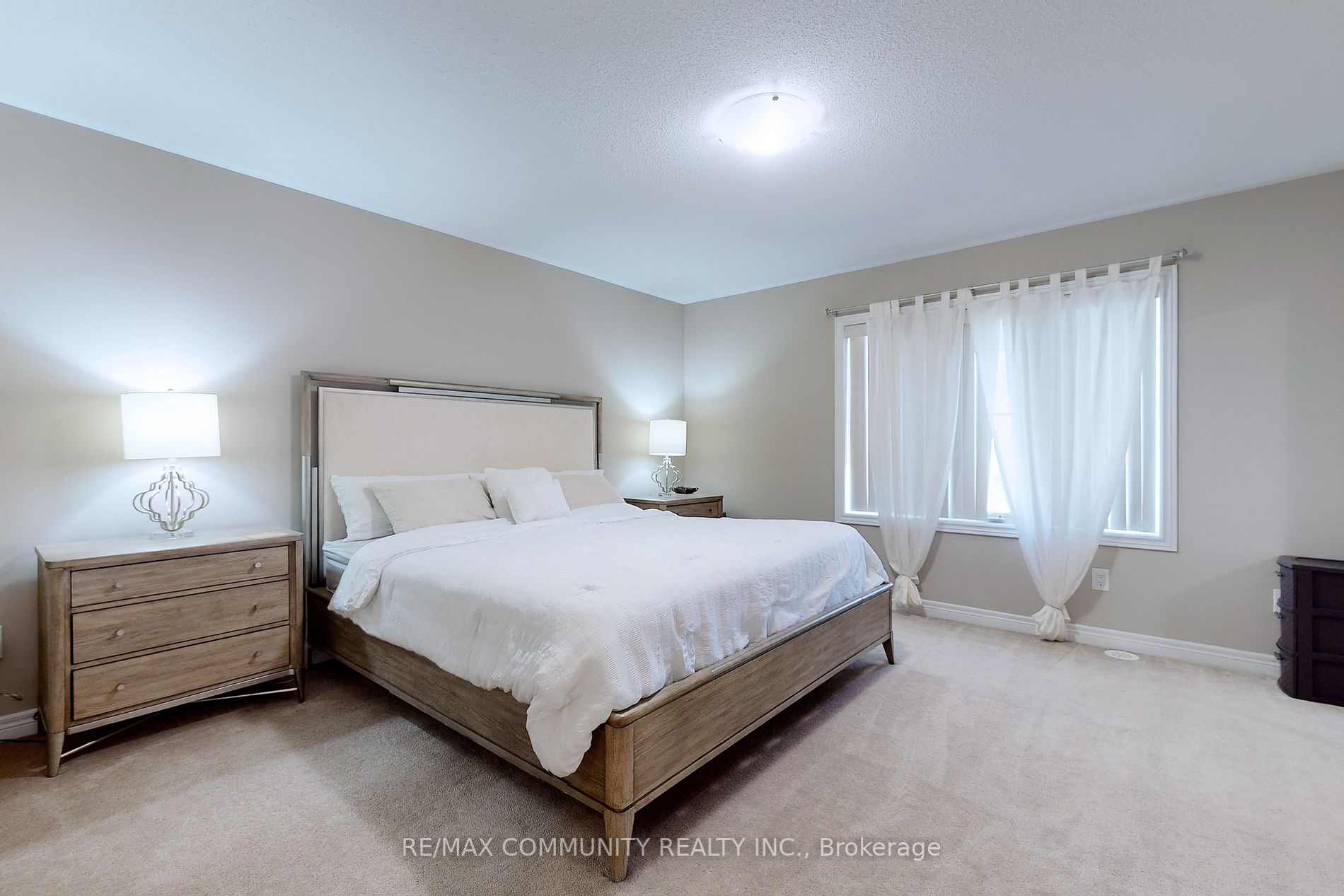 50 Cedar Lake Cres, #50