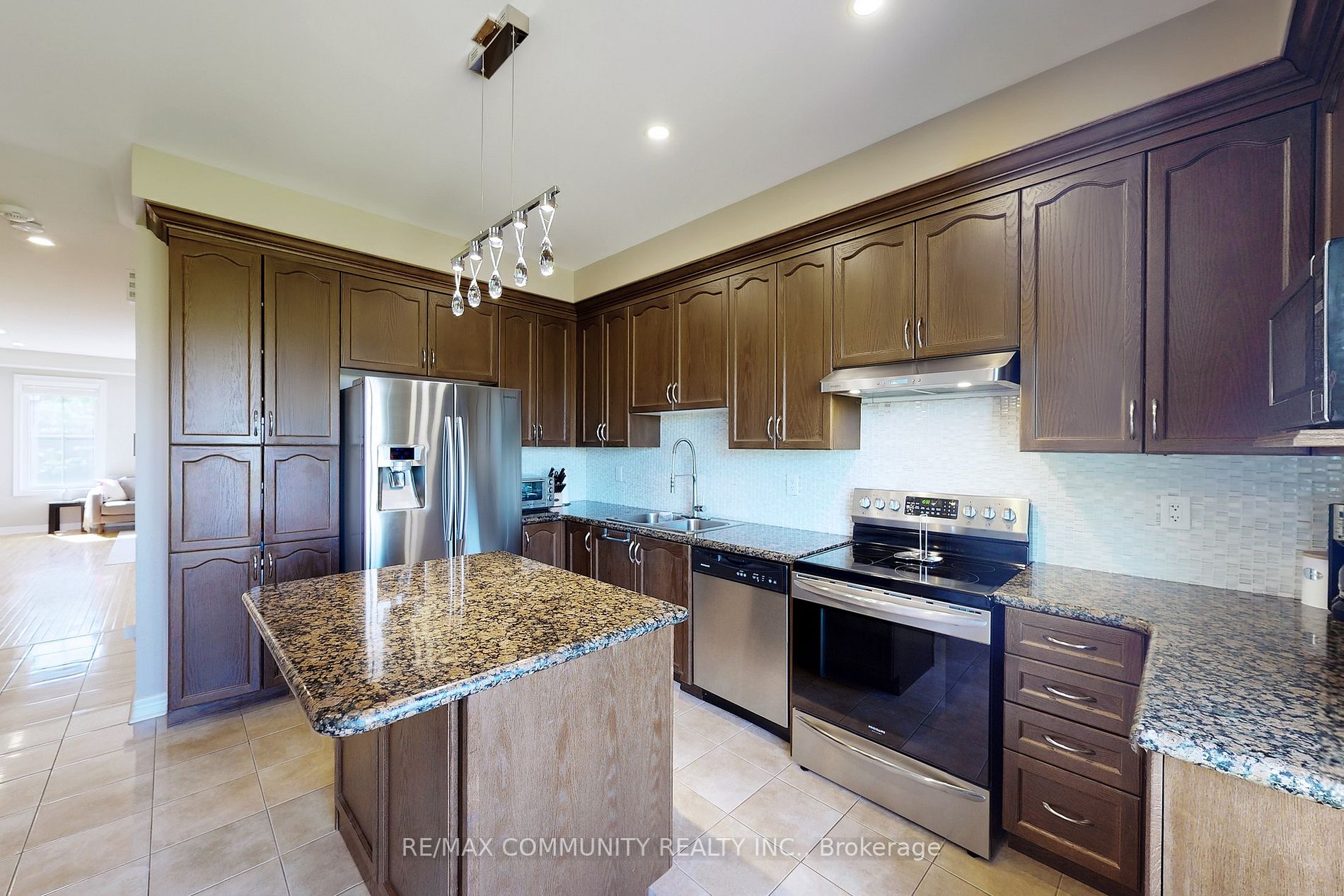 50 Cedar Lake Cres, #50