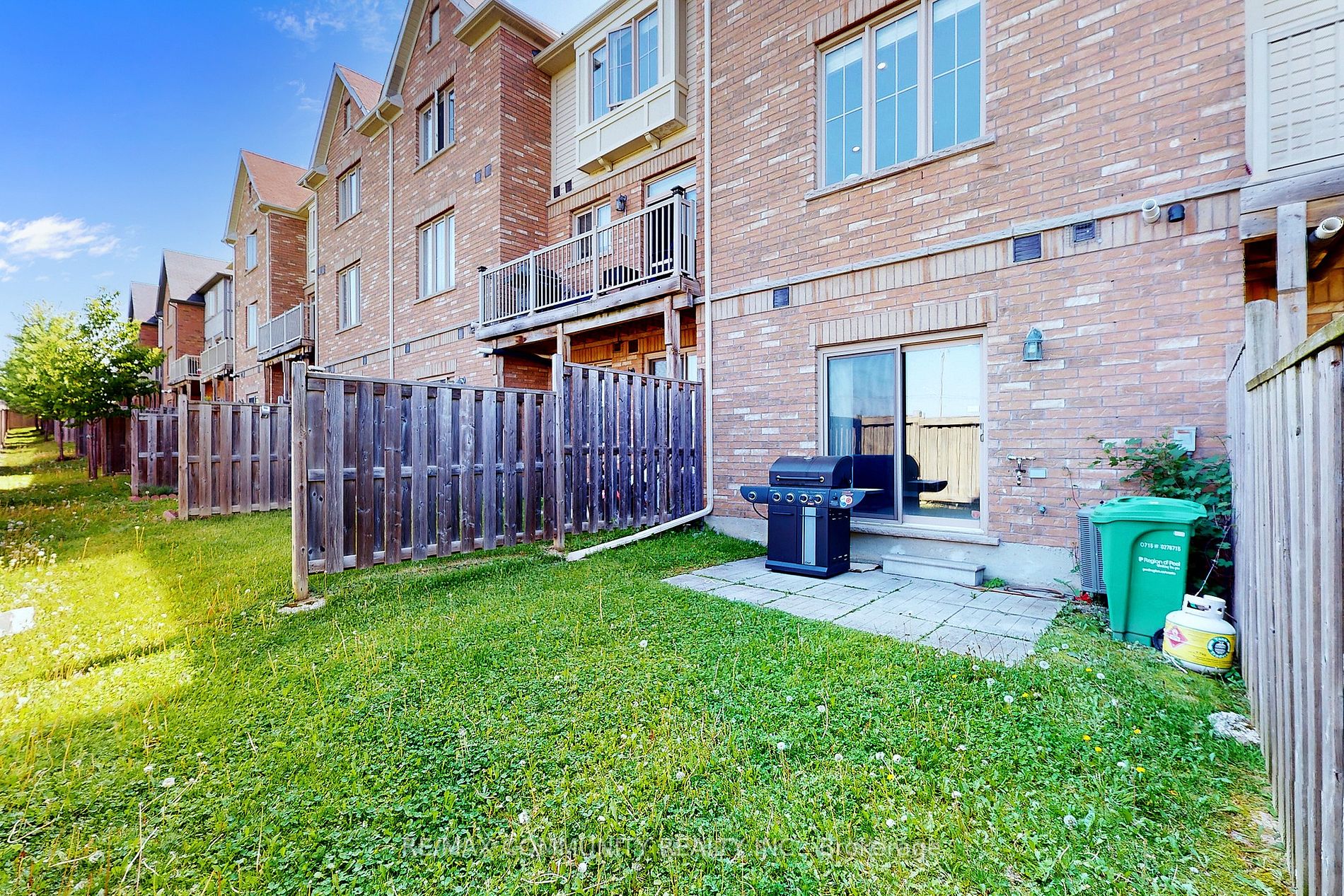 50 Cedar Lake Cres, #50