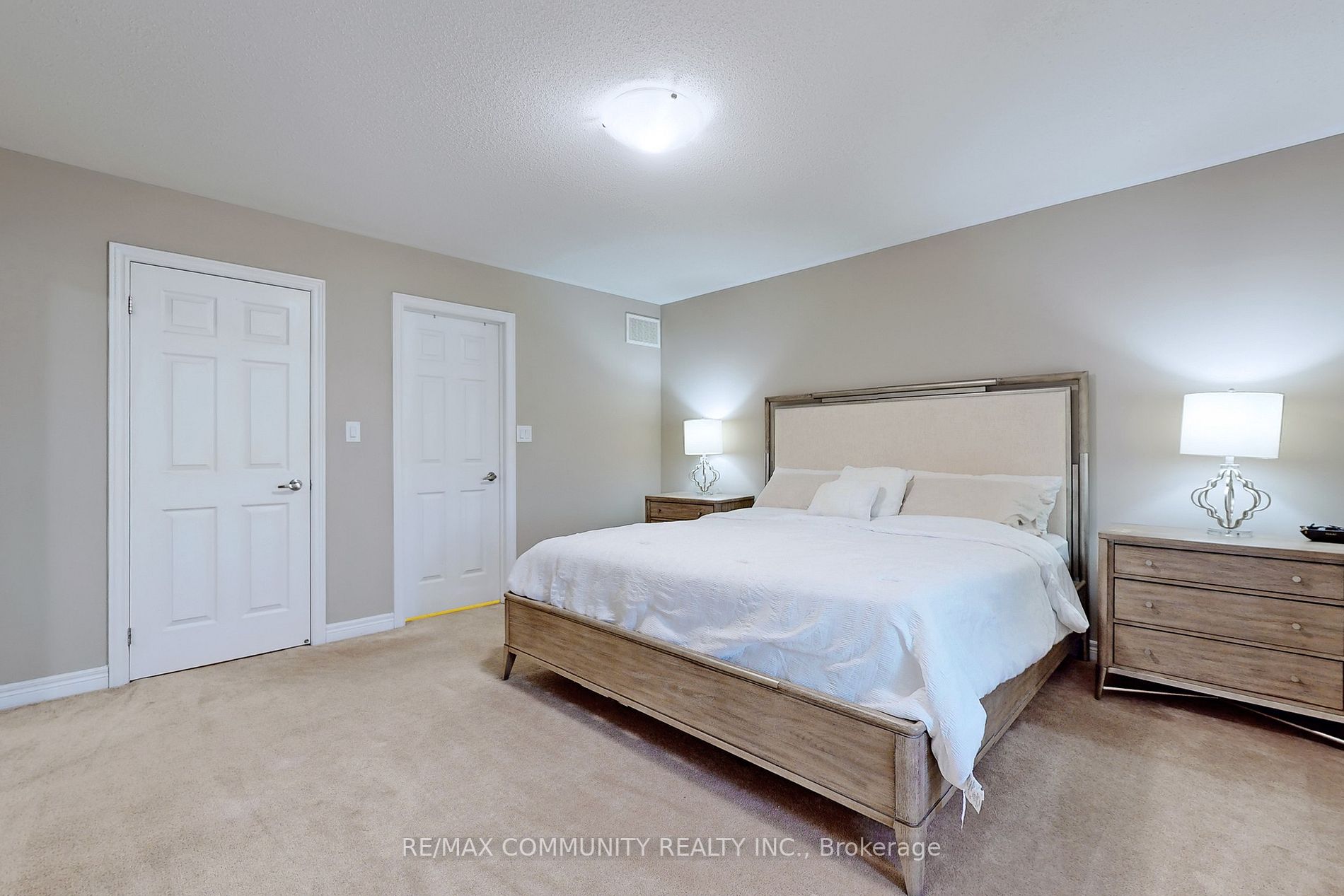 50 Cedar Lake Cres, #50