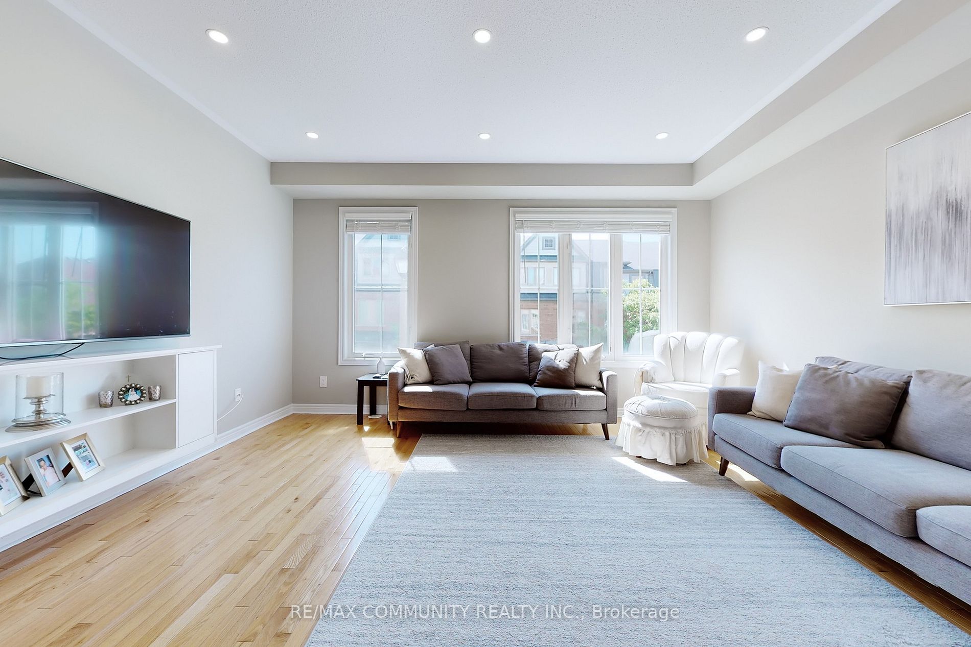 50 Cedar Lake Cres, #50