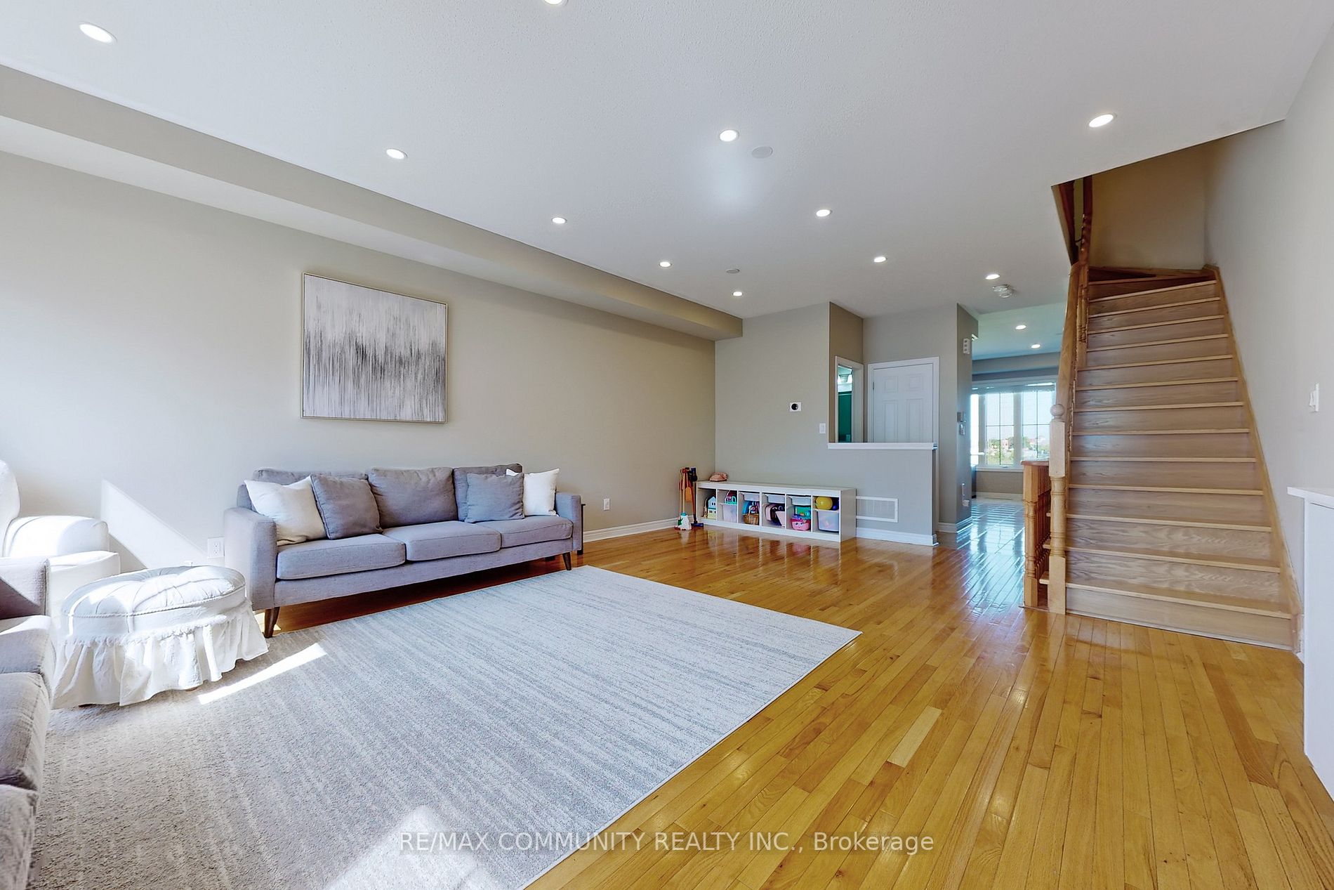 50 Cedar Lake Cres, #50
