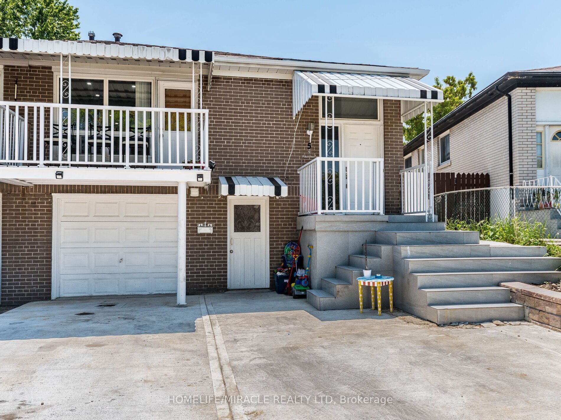 5 Tinton Cres
