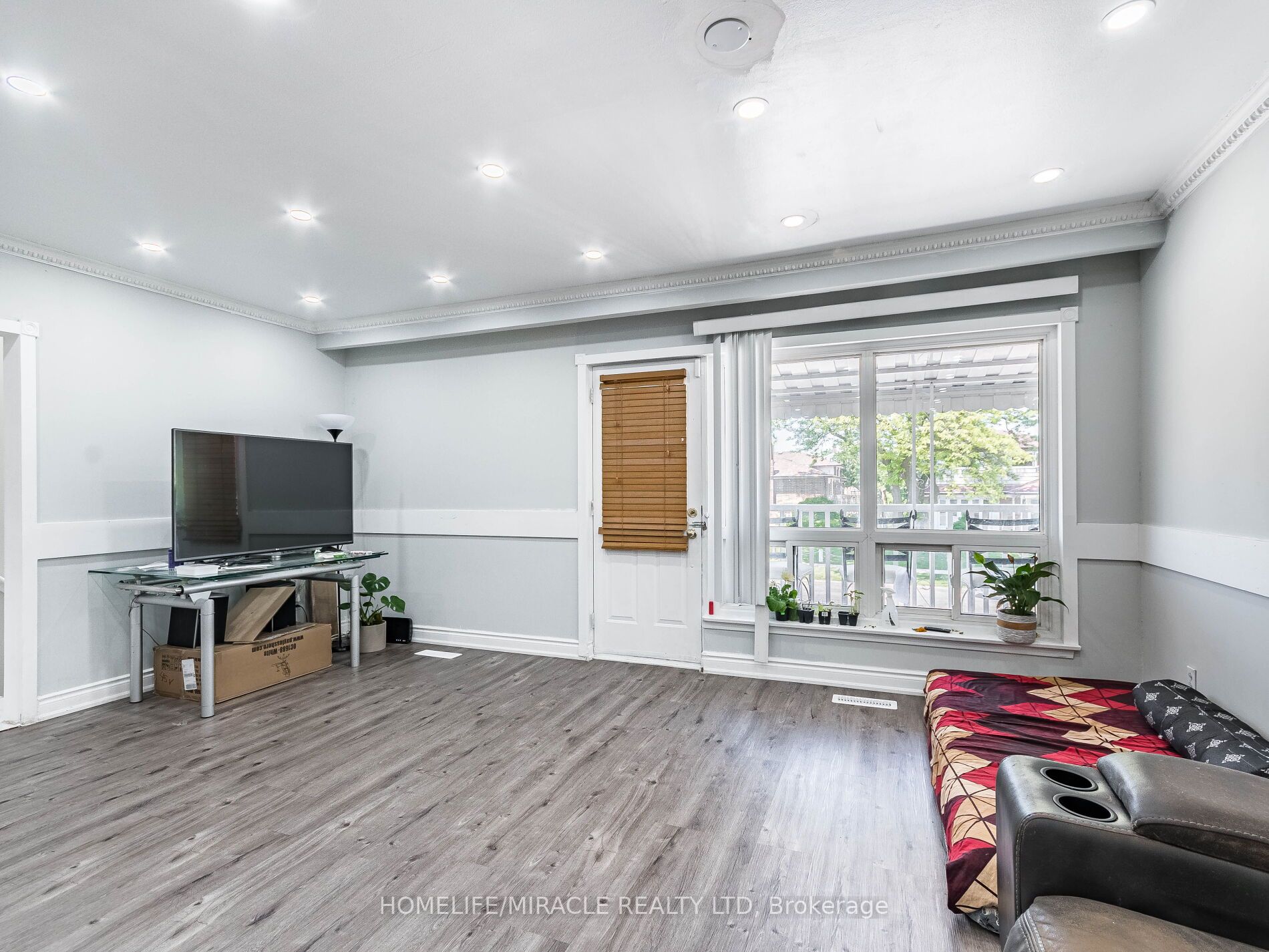 5 Tinton Cres