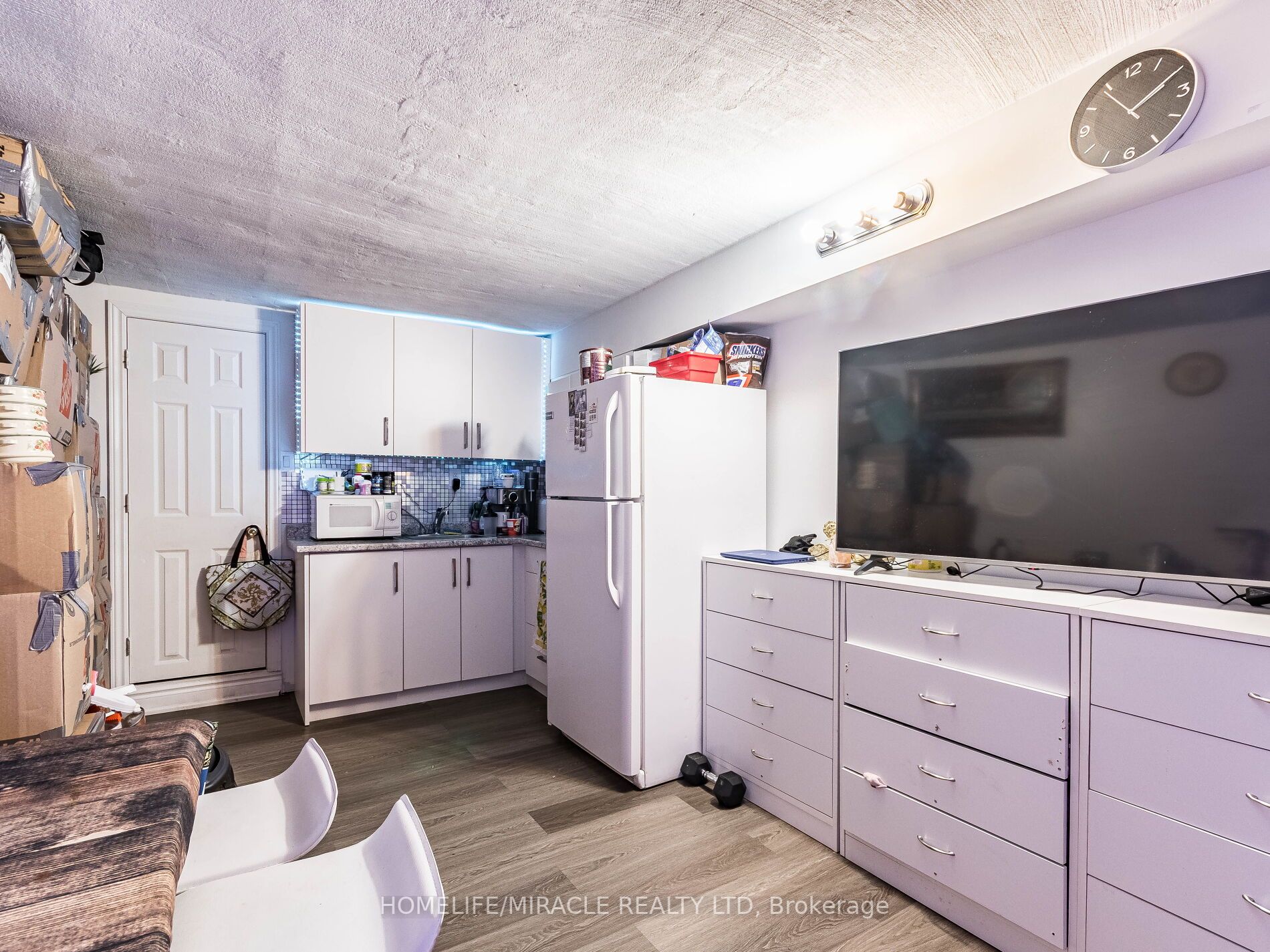 5 Tinton Cres