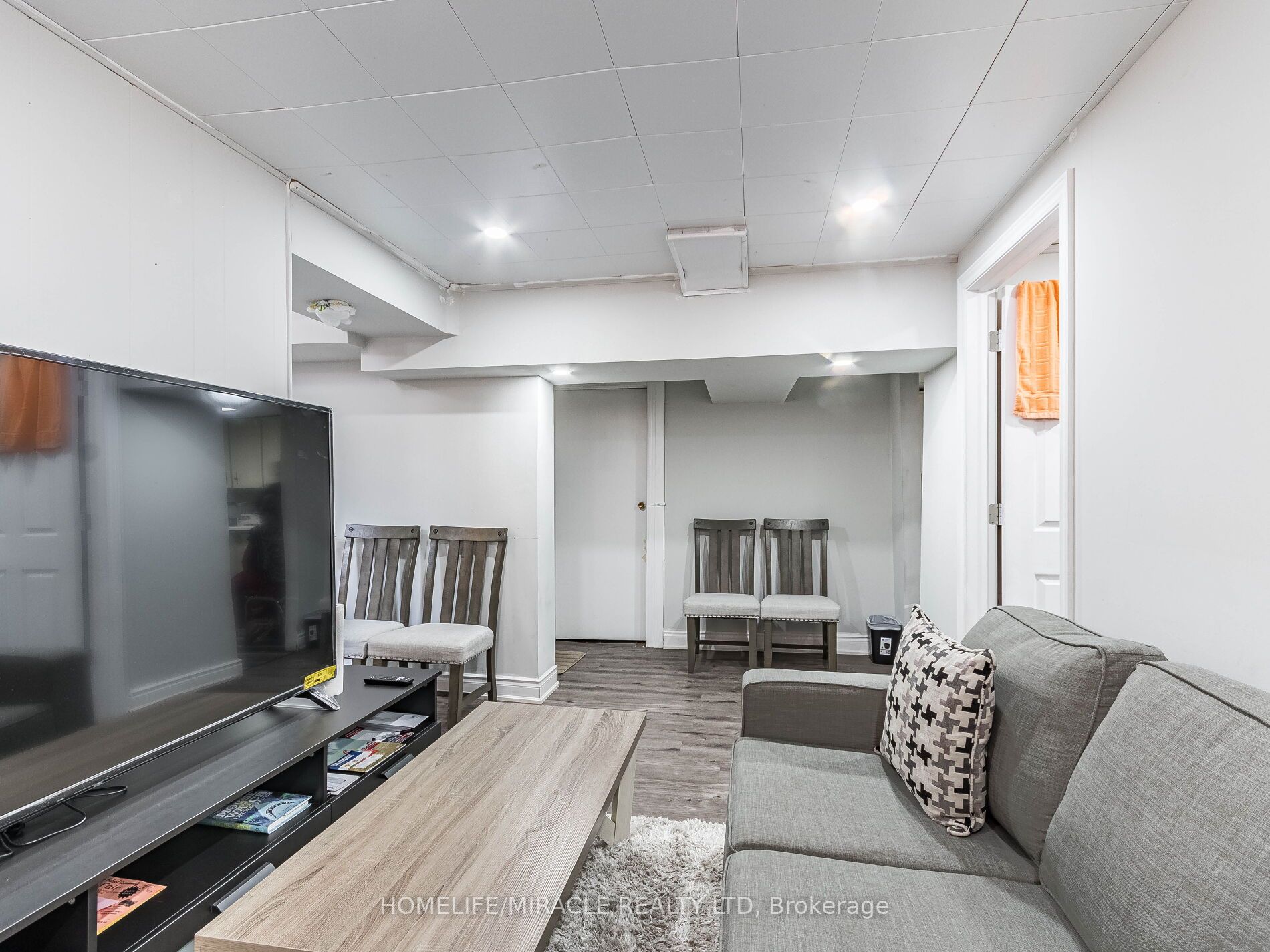 5 Tinton Cres