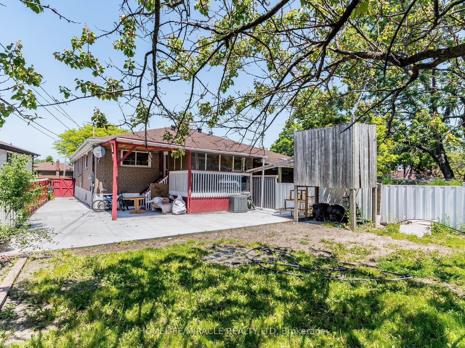 5 Tinton Cres