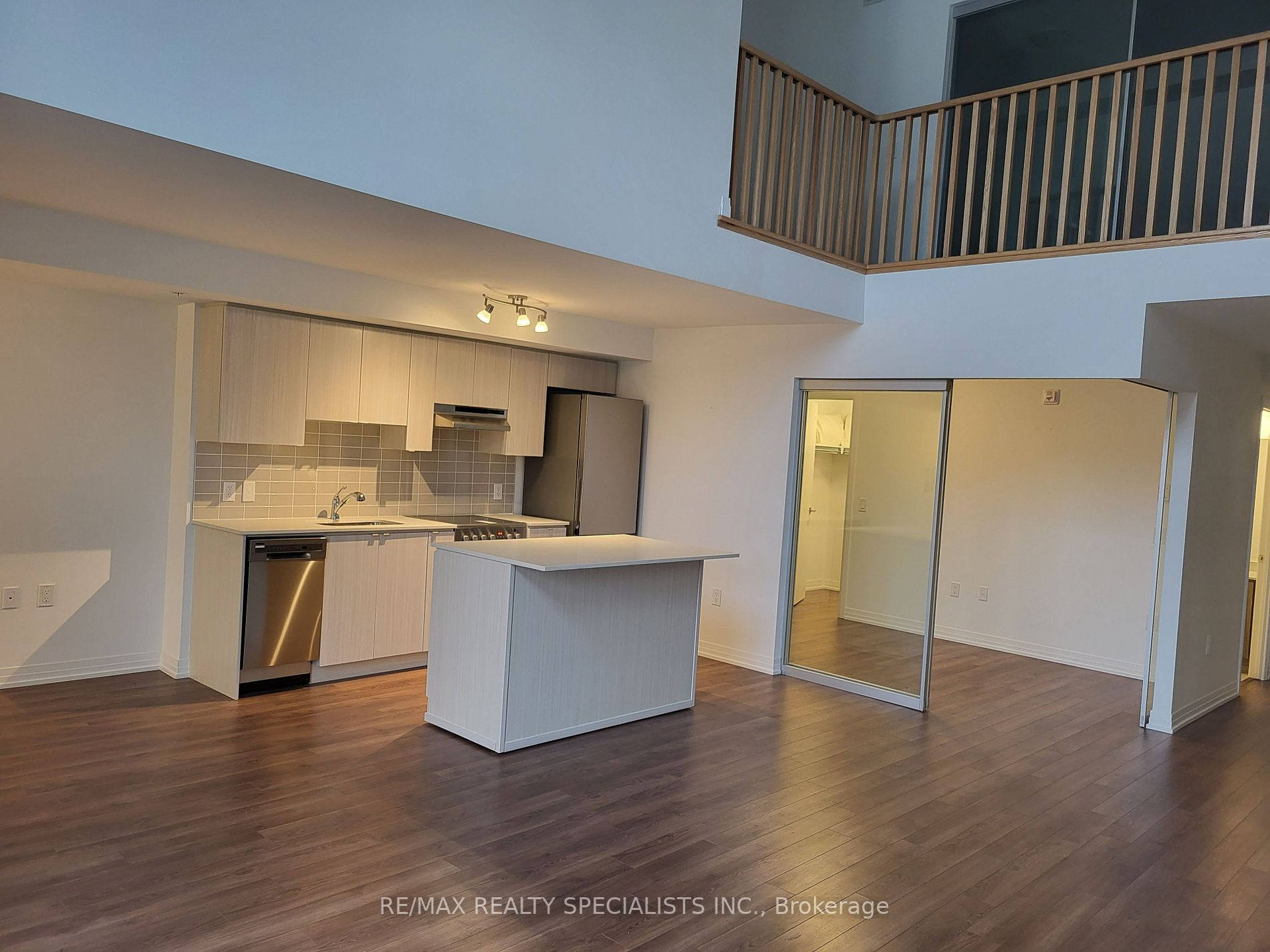 Listing W6093804 - Large Photo # 3