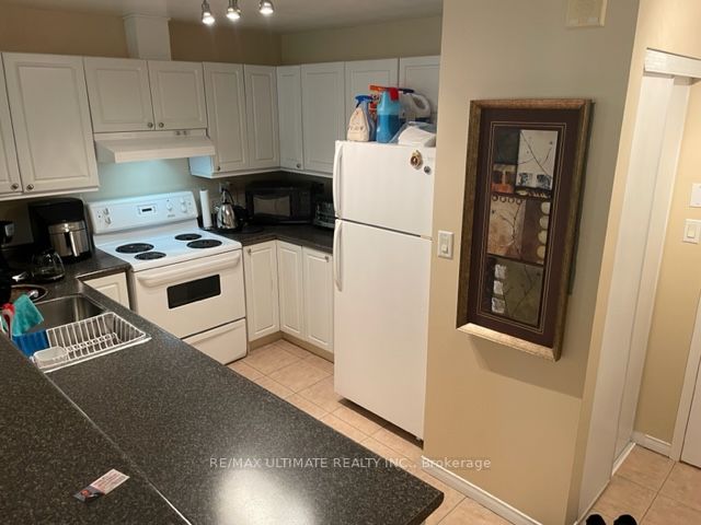 4198 Dundas St W, #210
