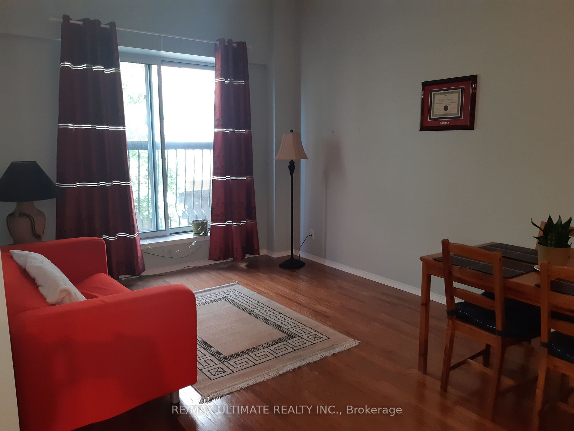 4198 Dundas St W, #210