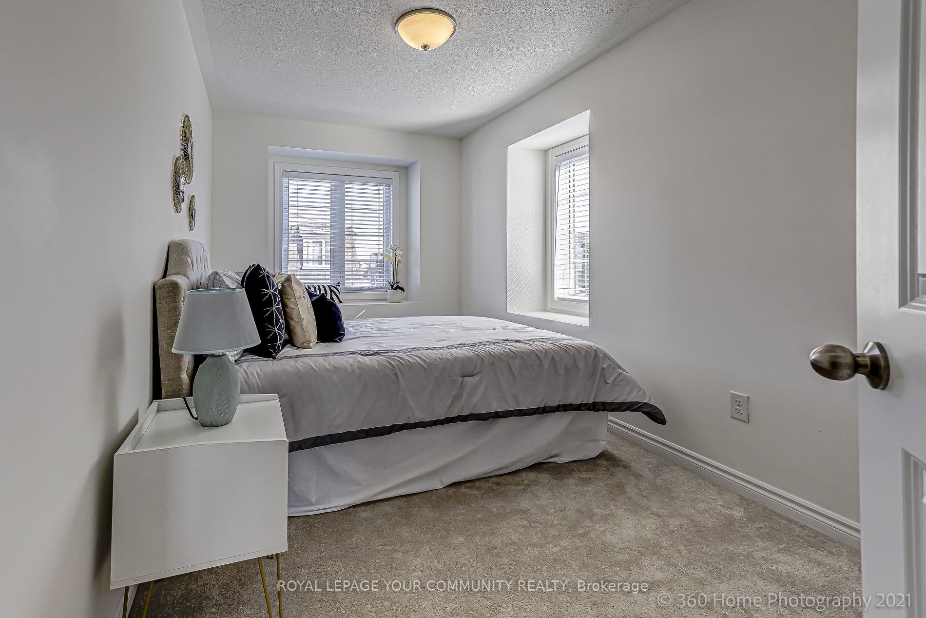 8 Pomarine Way