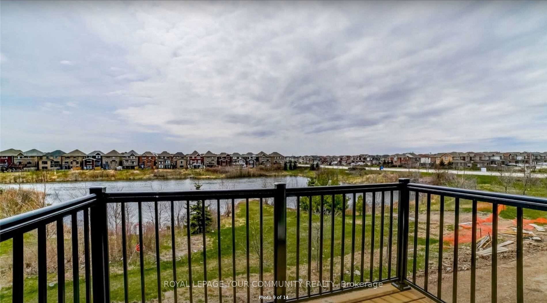 8 Pomarine Way