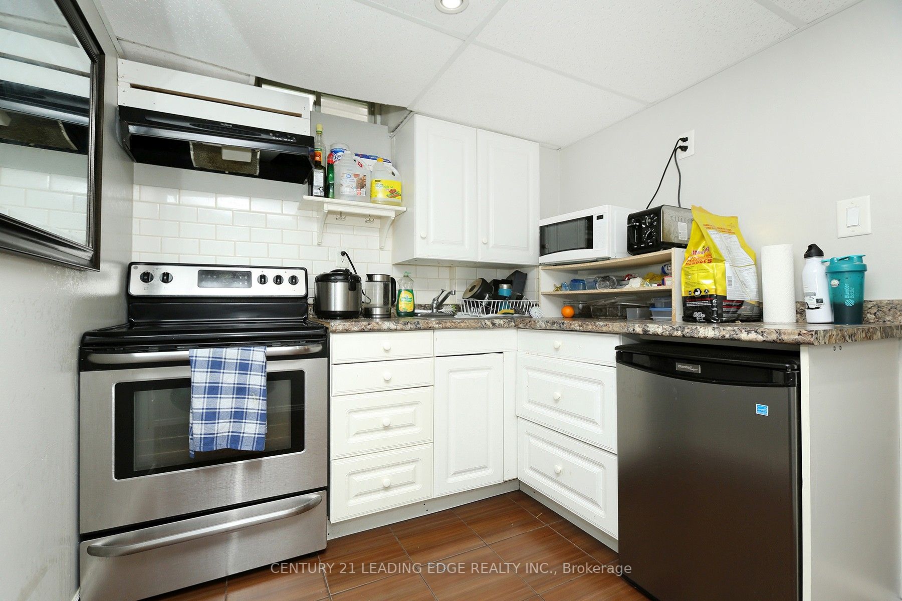 121 Livingston Rd