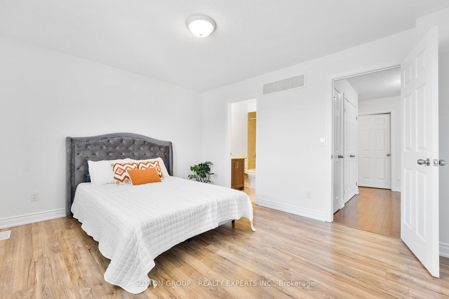 1380 Costigan Rd, #7