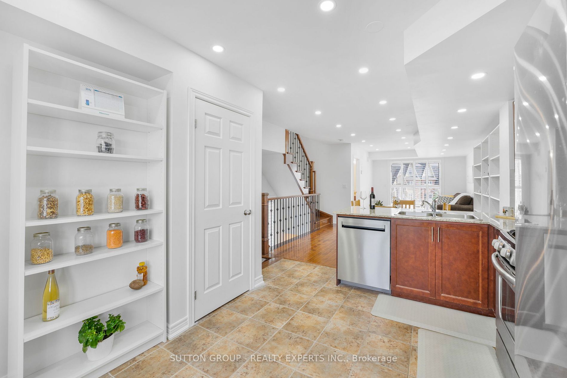 1380 Costigan Rd, #7