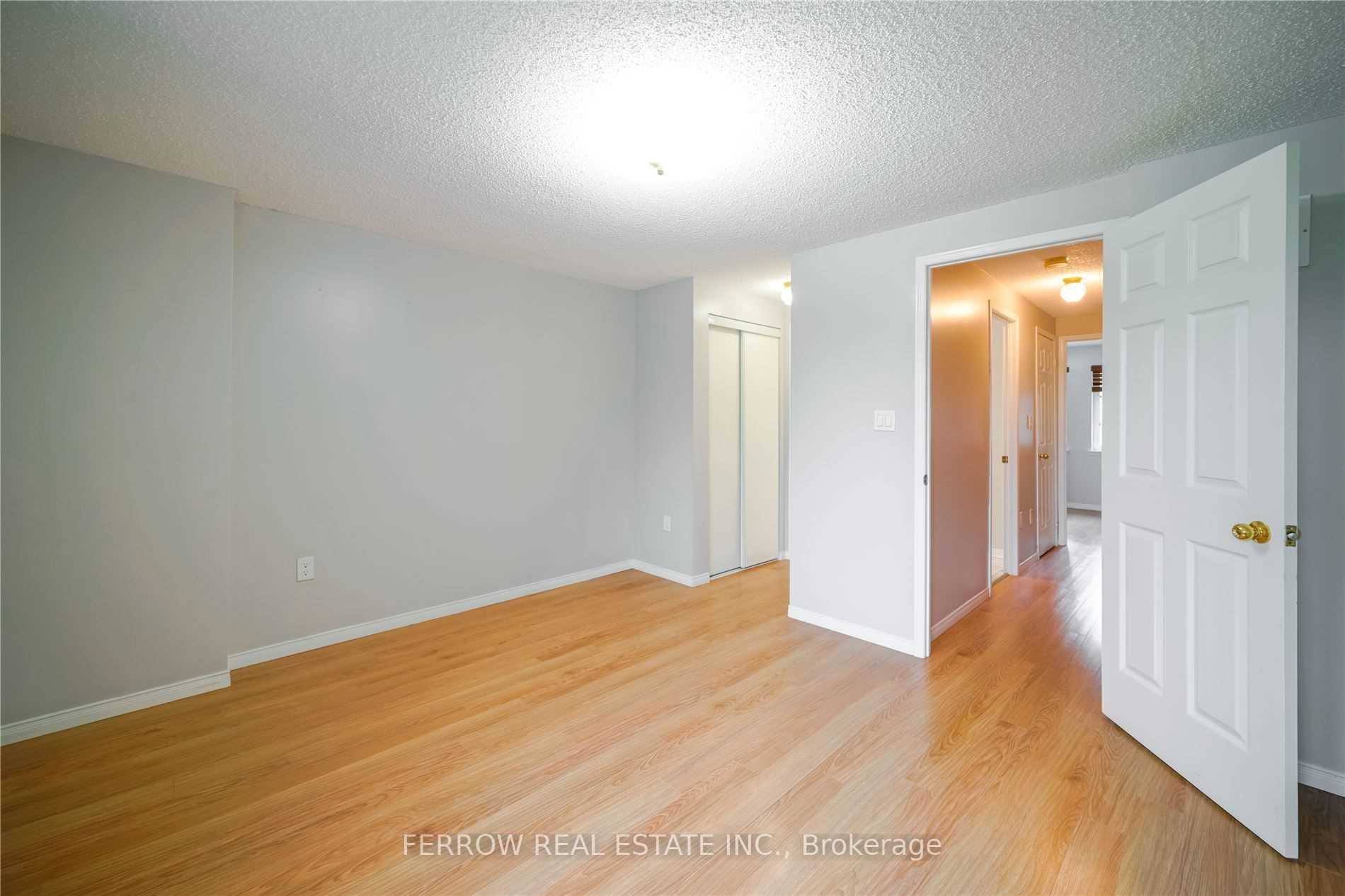 80 Strathaven Dr, #21