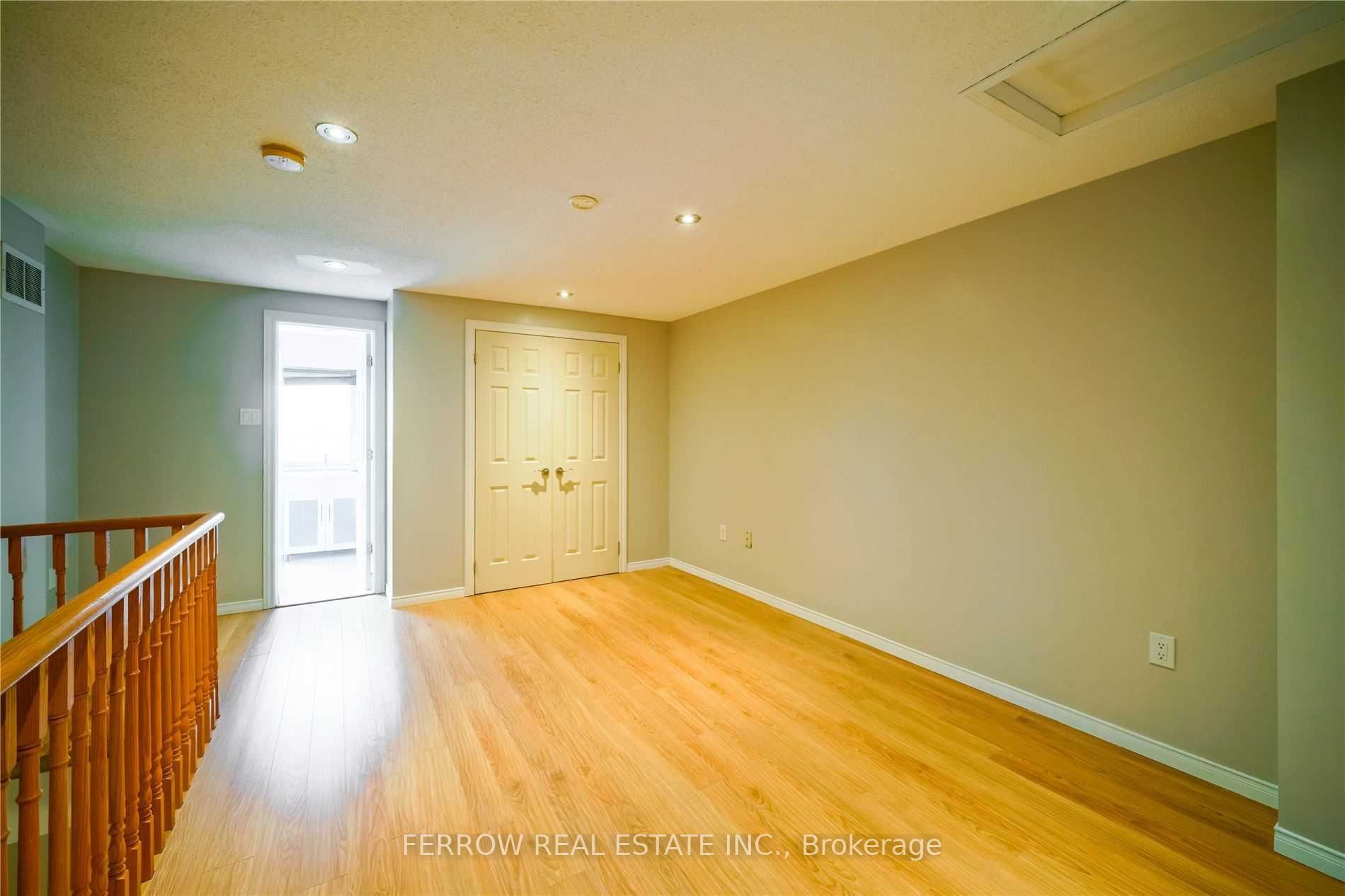 80 Strathaven Dr, #21