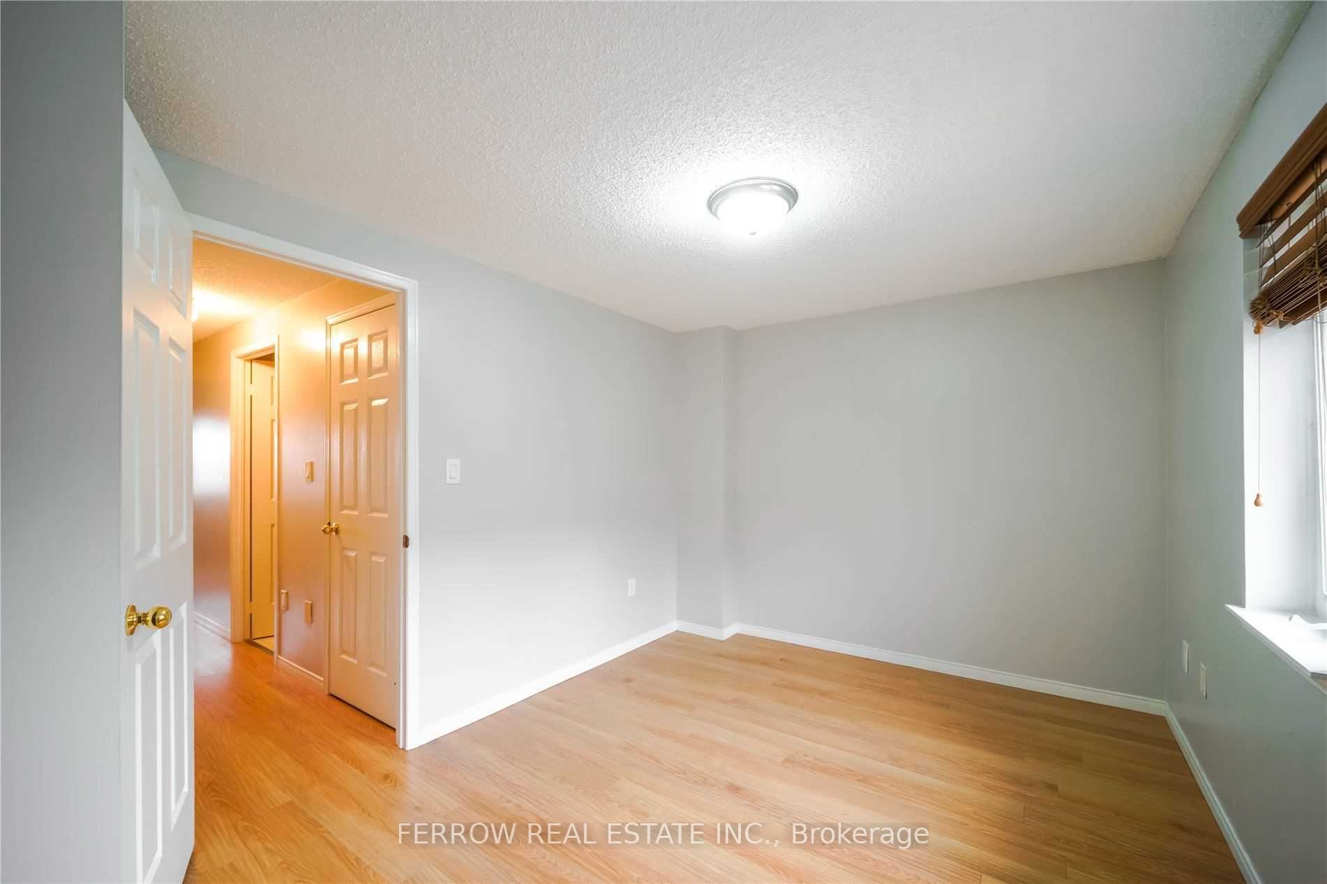 80 Strathaven Dr, #21
