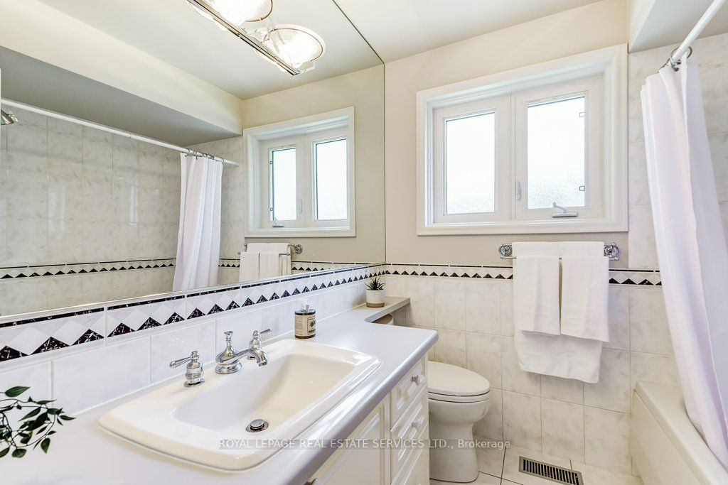 38 Cedarcrest Dr