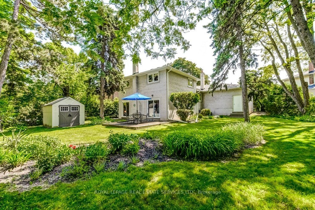 38 Cedarcrest Dr