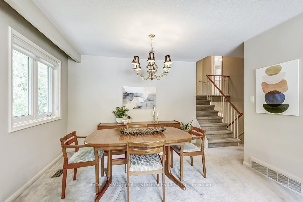 38 Cedarcrest Dr
