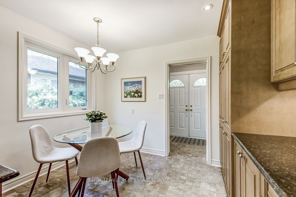 38 Cedarcrest Dr