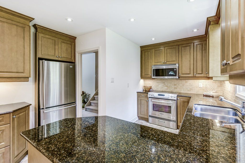 38 Cedarcrest Dr