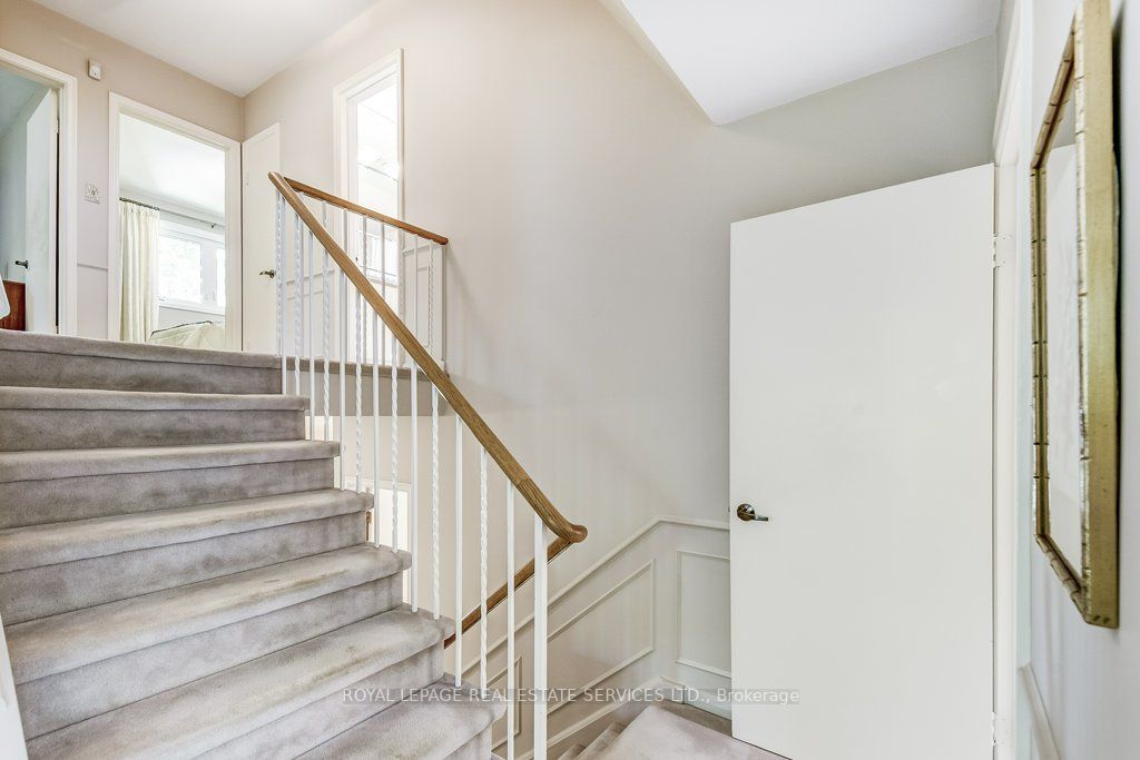 38 Cedarcrest Dr