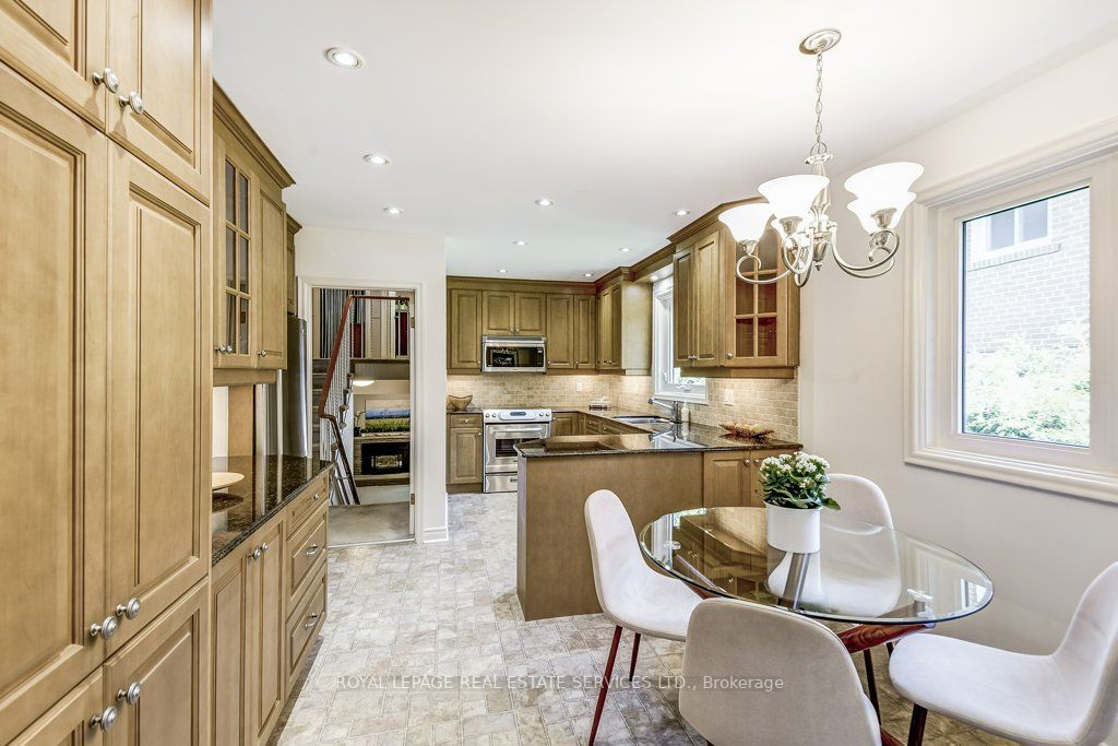 38 Cedarcrest Dr