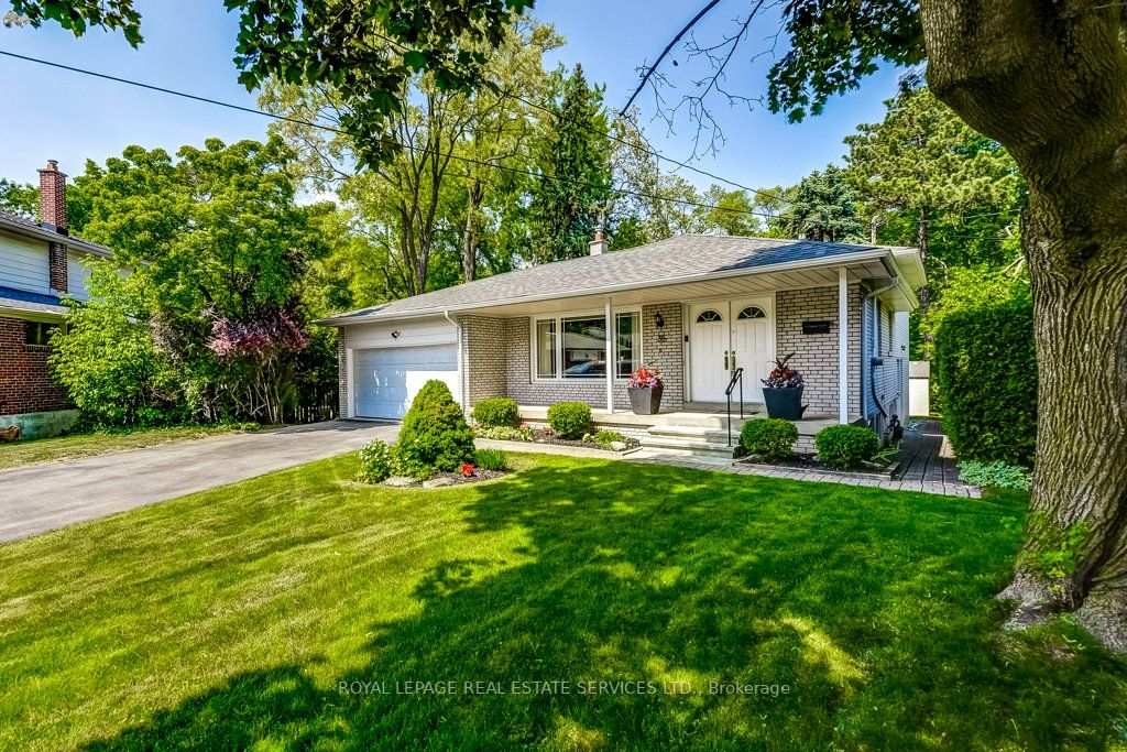 38 Cedarcrest Dr